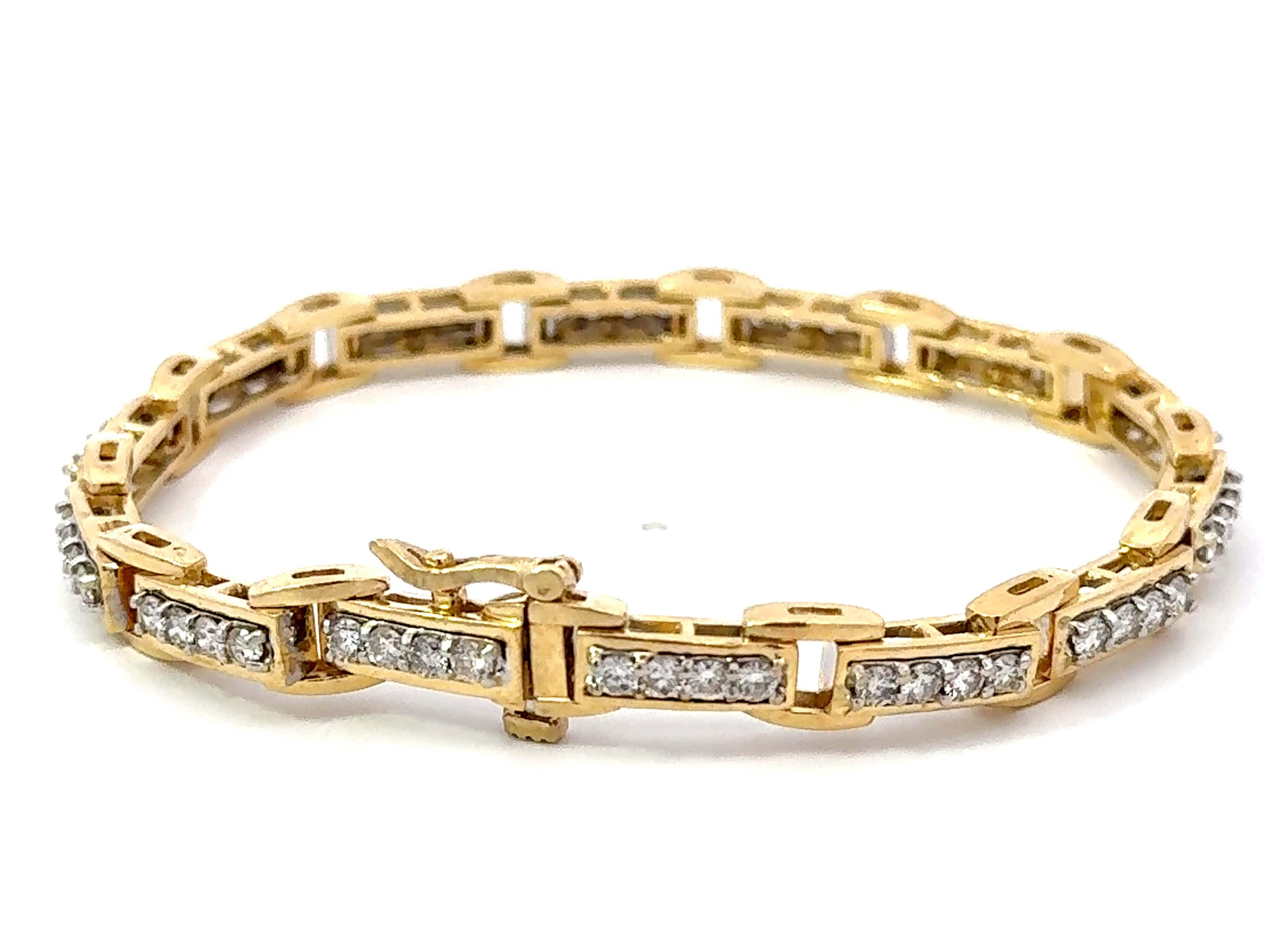 14k Yellow Gold Diamond Tennis Bracelet In Excellent Condition For Sale In Honolulu, HI