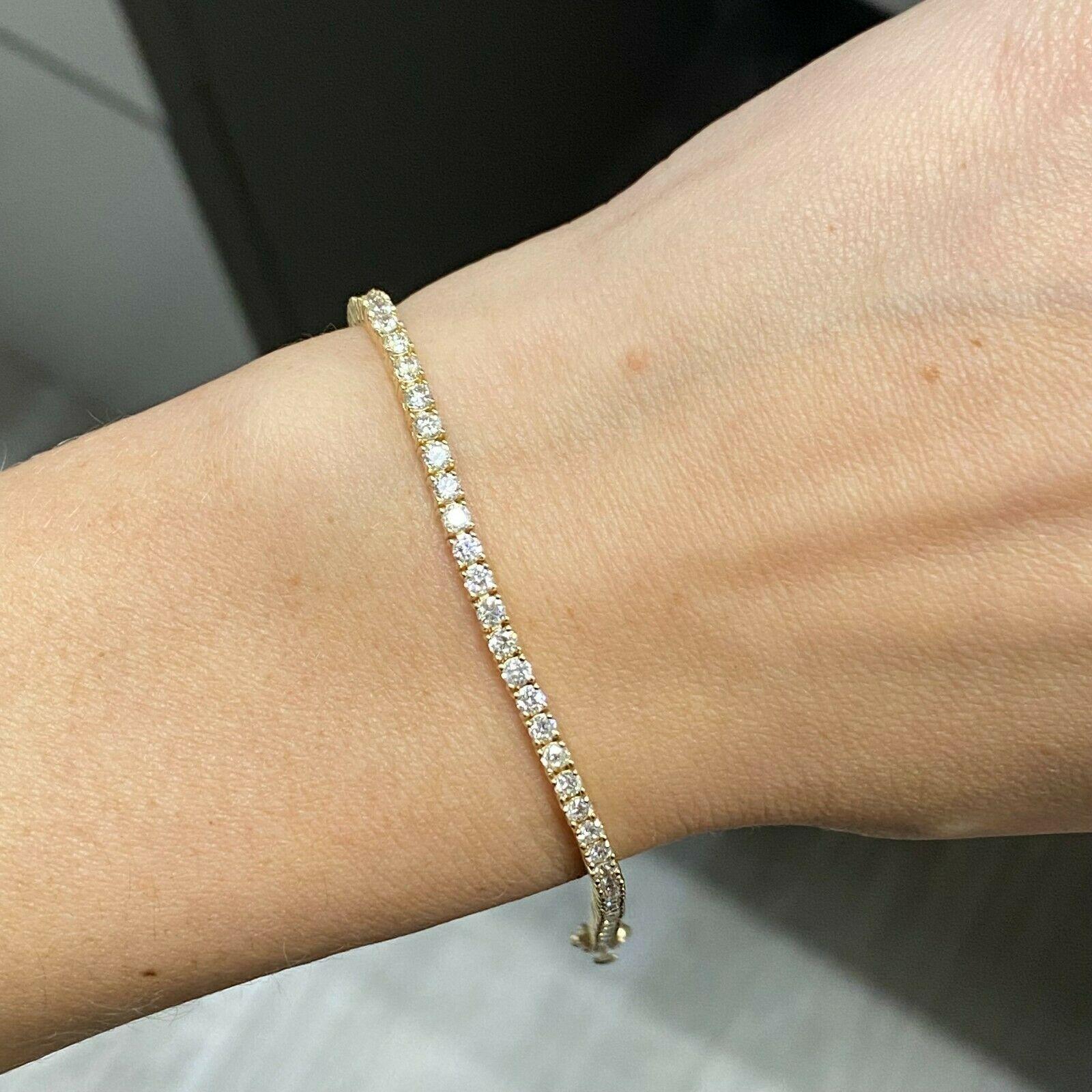 14k Yellow Gold Diamond Tennis Bracelet Weighing 3.25 CTW In New Condition For Sale In Los Angeles, CA