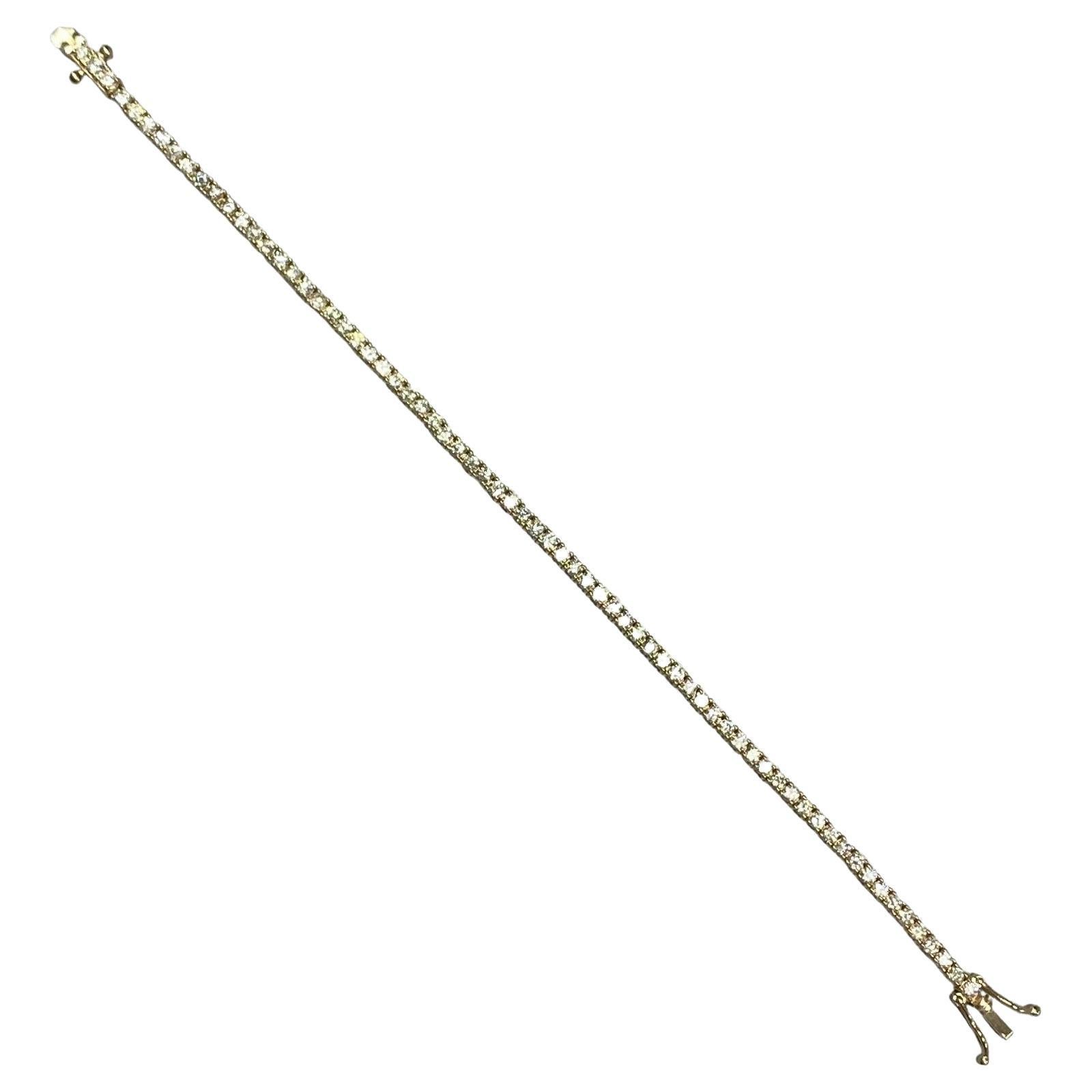 14k Yellow Gold Diamond Tennis Bracelet Weighing 3.25 CTW For Sale