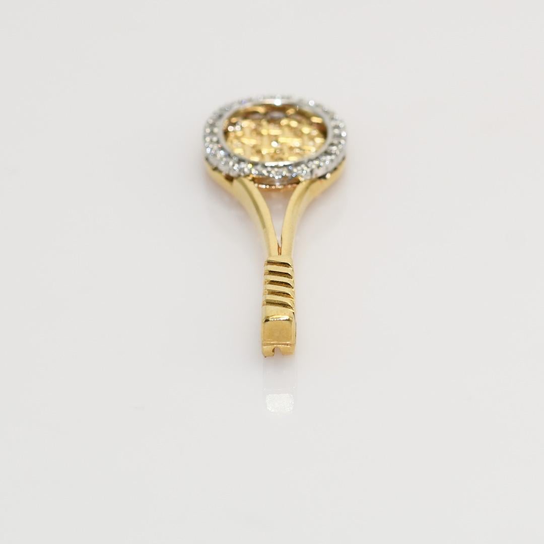 Colgante de raqueta de tenis de oro amarillo de 14k con diamantes.
Hay .25tdw, Diamantes son VS Claridad, F-G Color.
Pesa 3,6gr
¡Gran regalo para un jugador de tenis!

