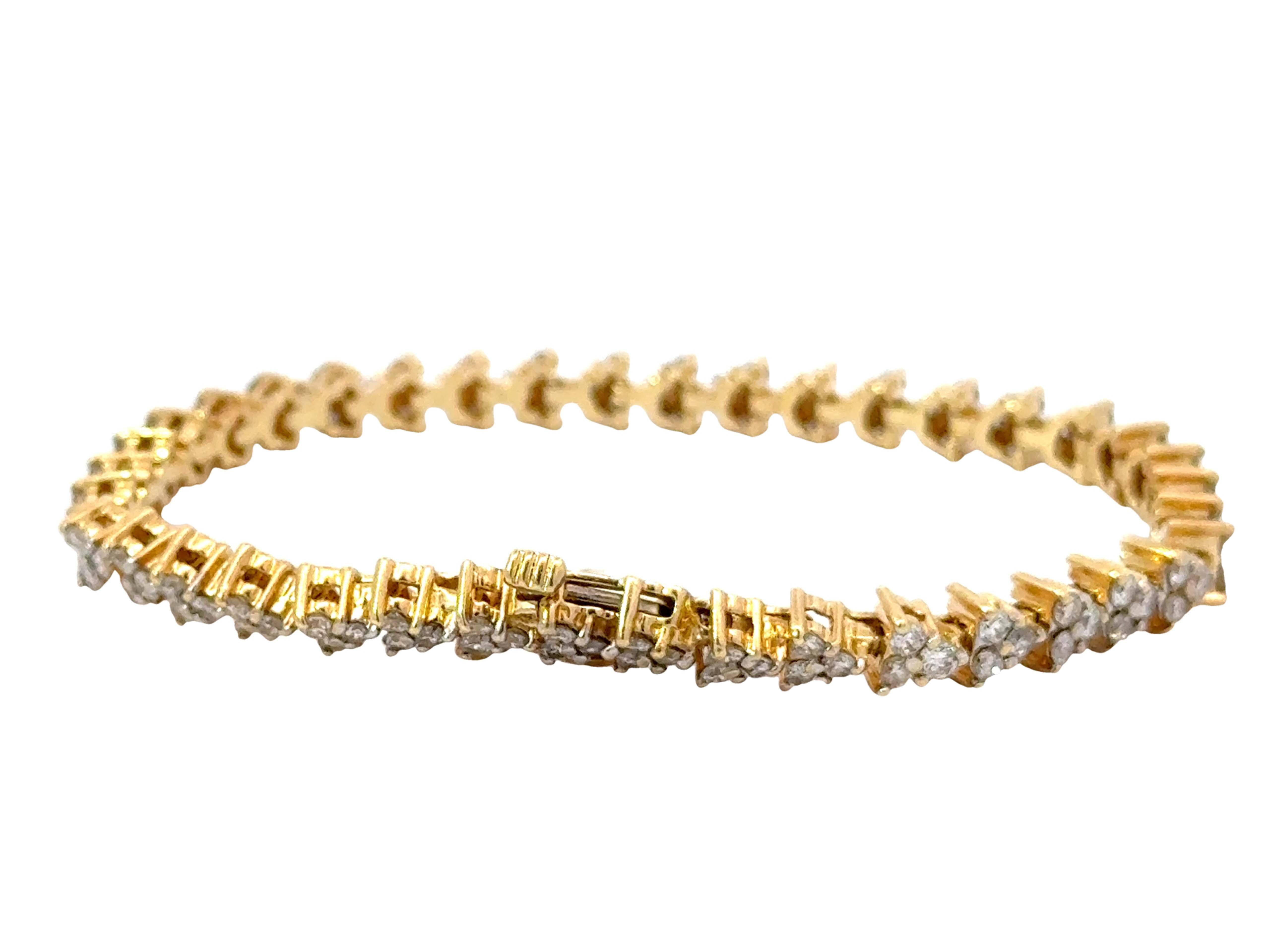 14k Yellow Gold Diamond Triangle Tennis Bracelet In Excellent Condition For Sale In Honolulu, HI