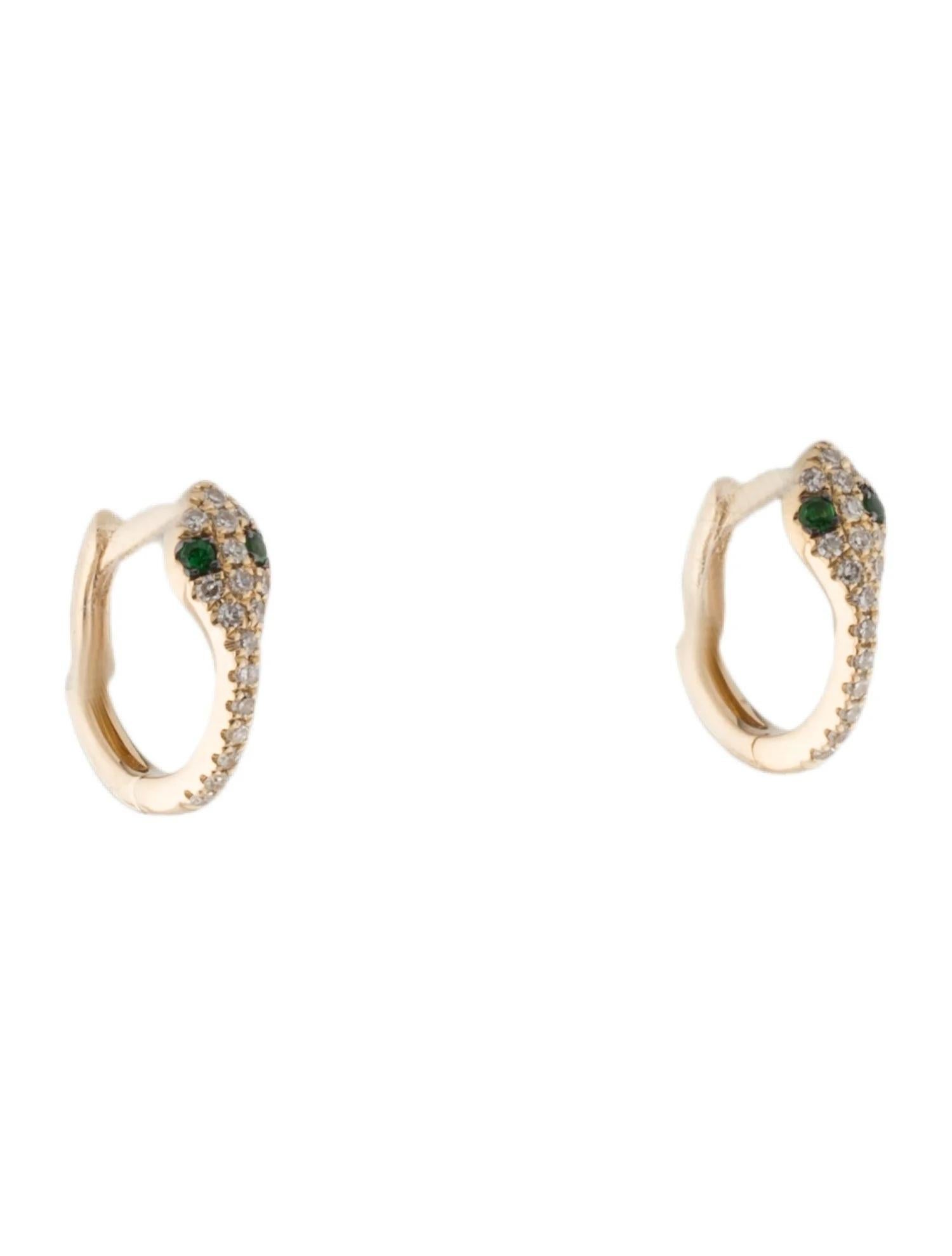 Si tratta di uno splendido paio di orecchini Snake Huggie con diamanti e tsavorite, eleganti e classici. Da indossare tutti i giorni o per una serata divertente. È un regalo perfetto. Questi abbracci misurano 1/2