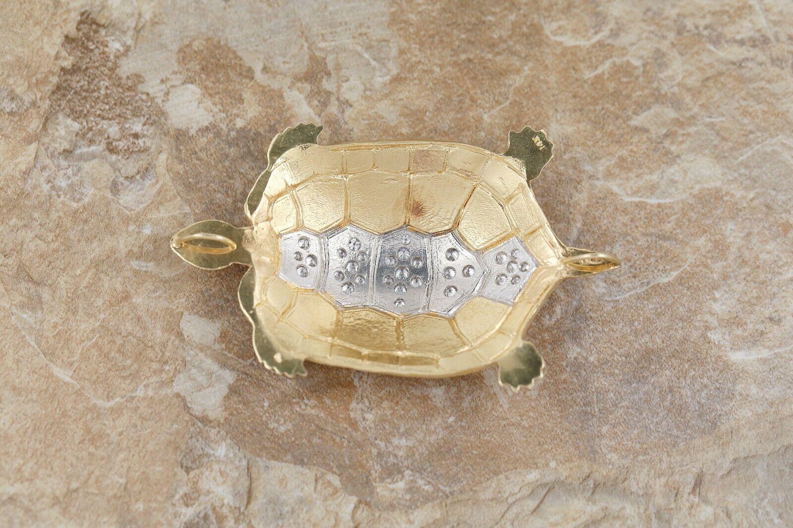 Pendentif tortue en or jaune 14 carats et diamants - 26,1 g en vente 2