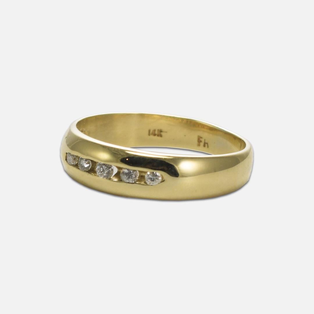 14K Yellow Gold Diamond Wedding Band 0.10ct 1