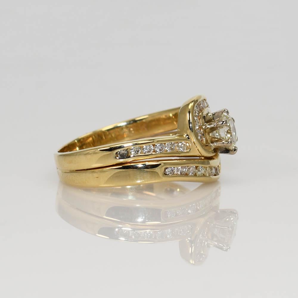 14K Yellow Gold Diamond Wedding Ring, .85 Tdw, 6.5g In Excellent Condition For Sale In Laguna Beach, CA