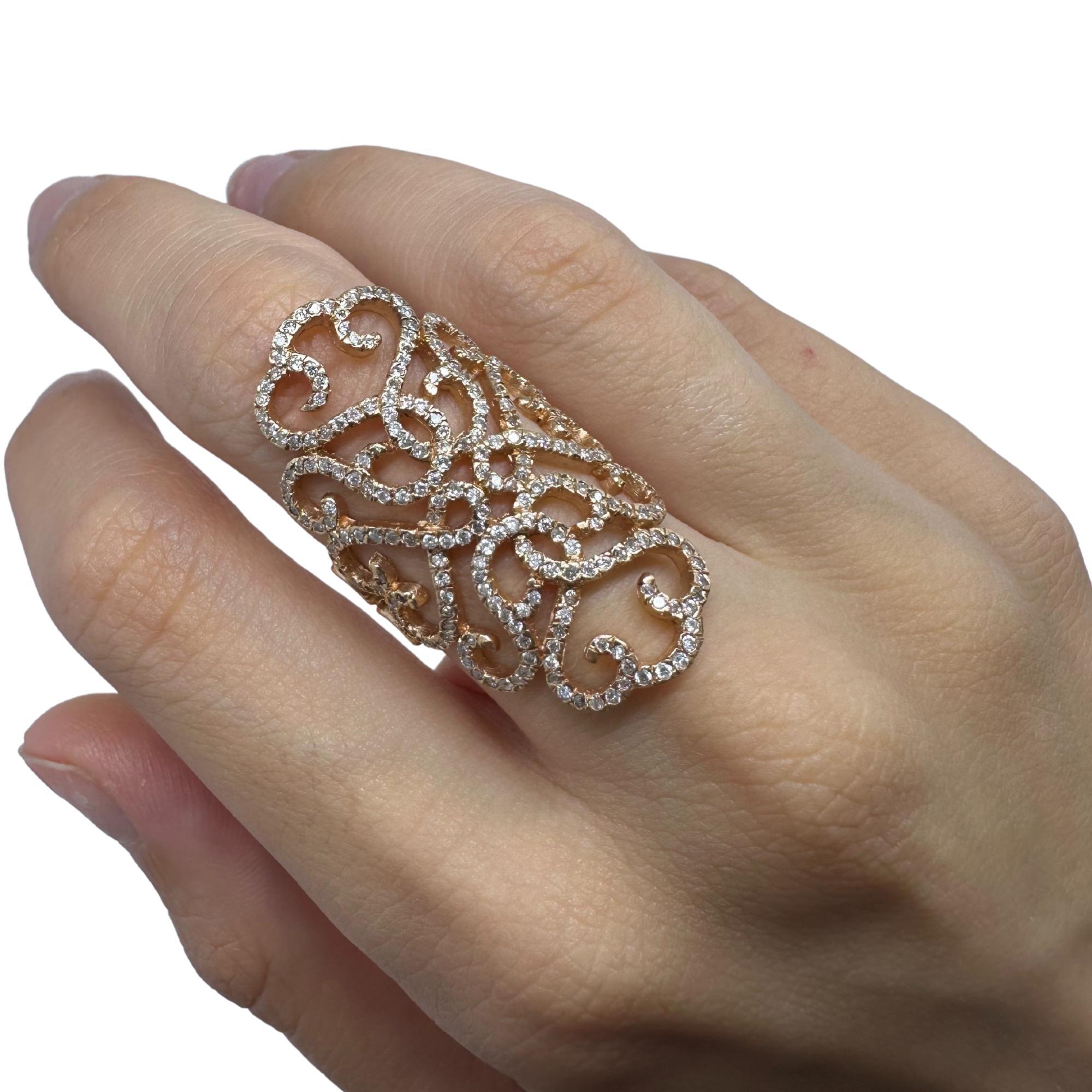Anillo de oro amarillo de 14 quilates con banda ancha de diamantes en venta 3