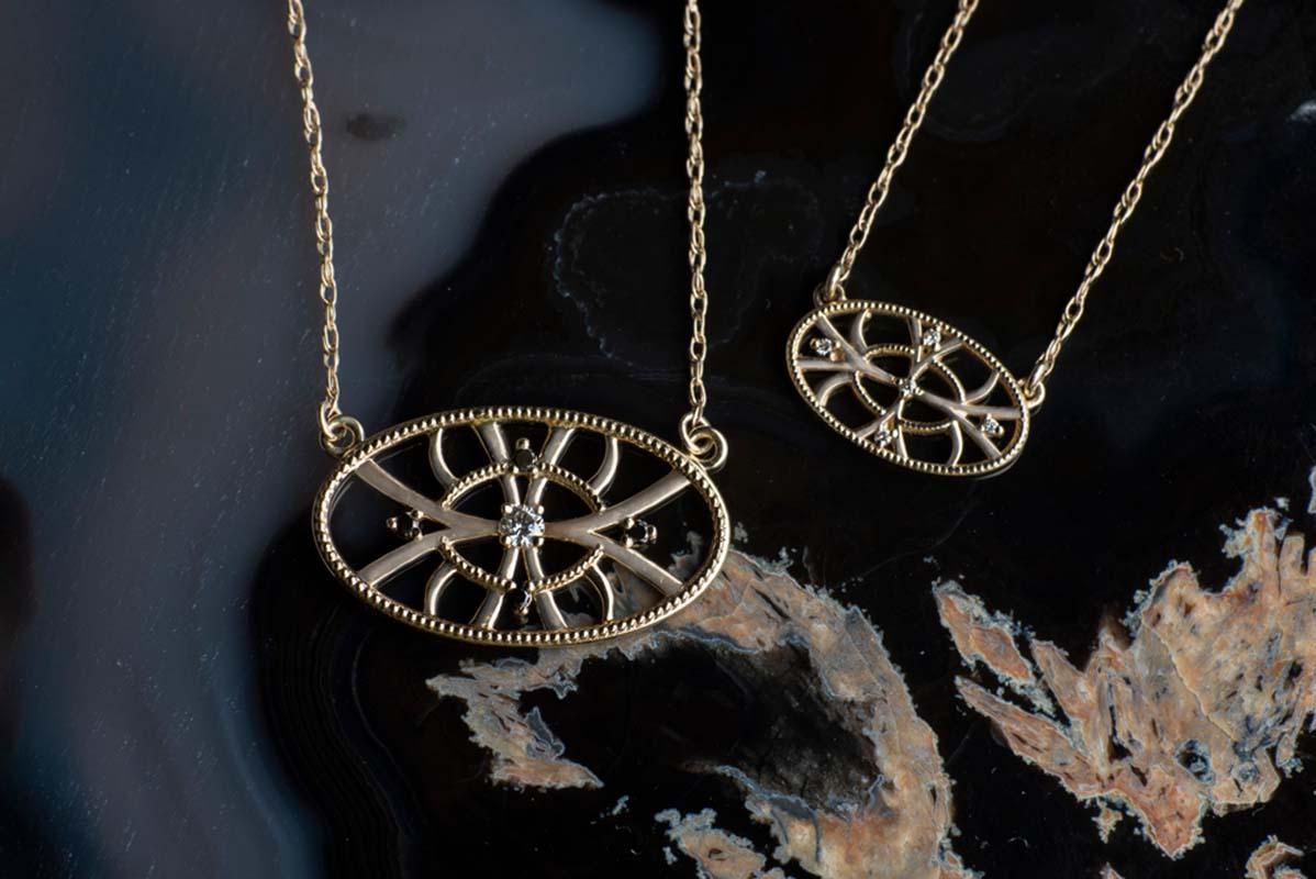 14k Yellow Gold + Diamonds Alchemy Pendant by Viviana Langhoff In New Condition For Sale In Brooklyn, NY