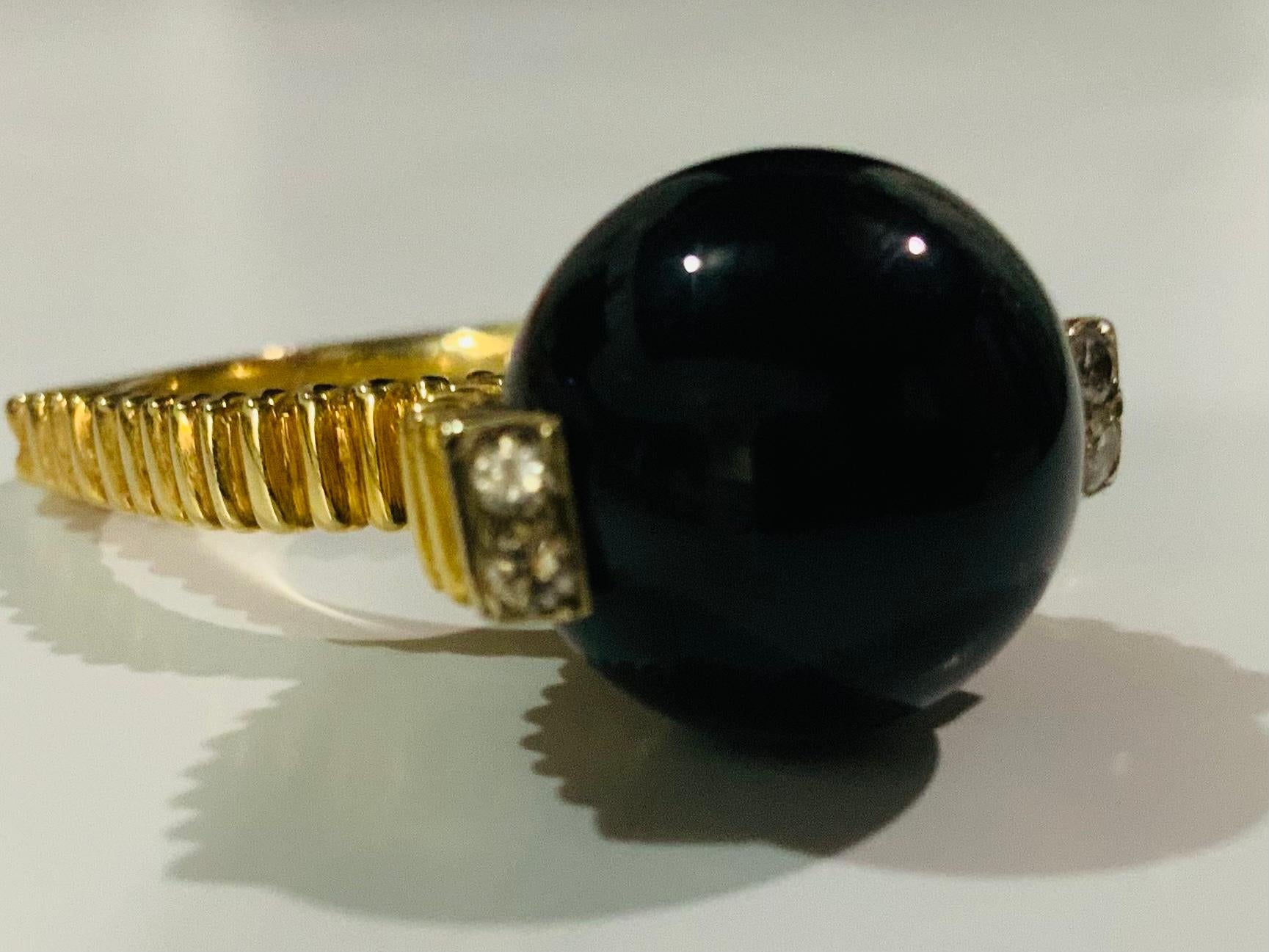 14K Yellow Gold Diamonds And Black Stone Ring For Sale 4