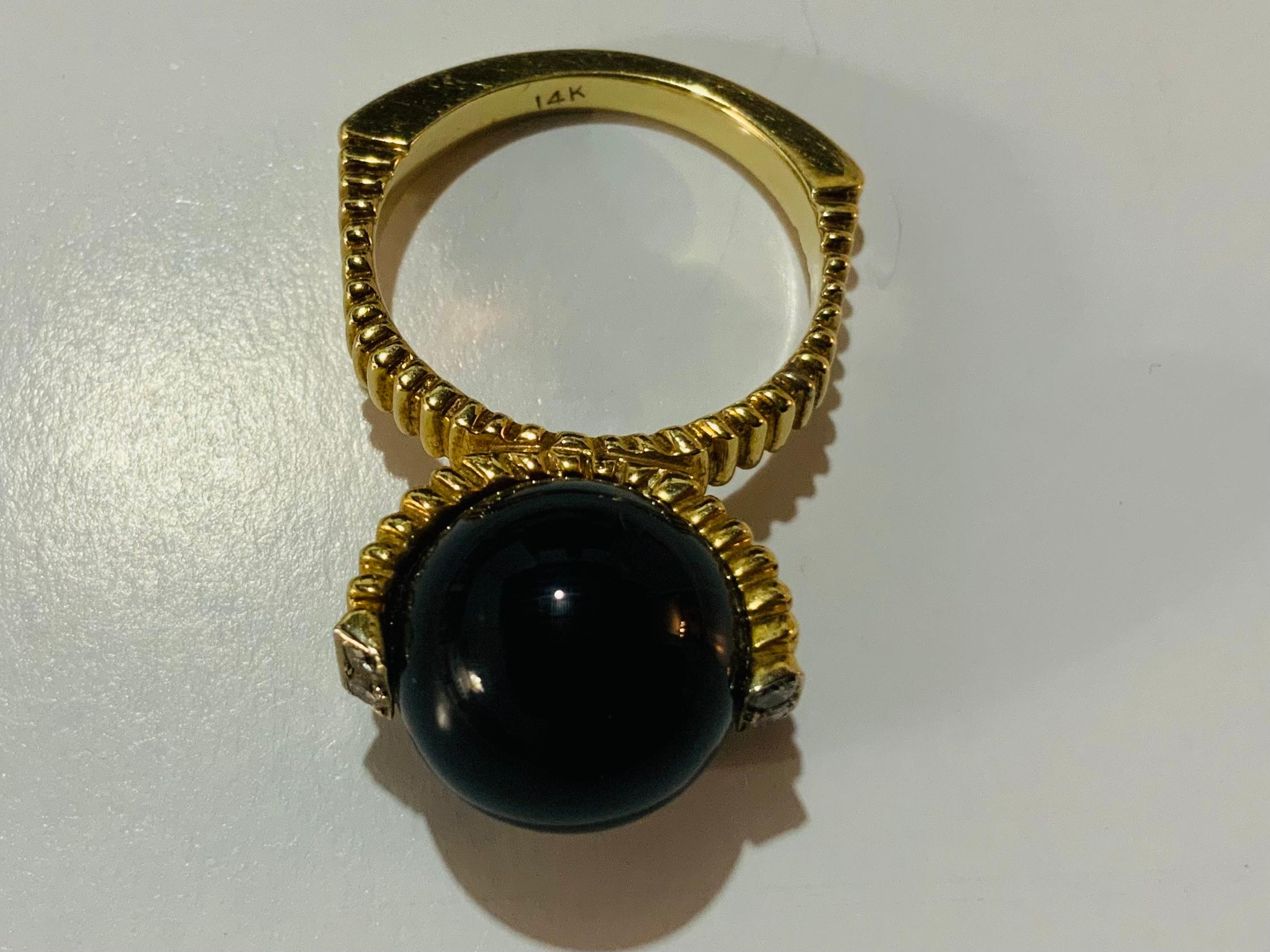Women's or Men's 14K Yellow Gold Diamonds And Black Stone Ring For Sale