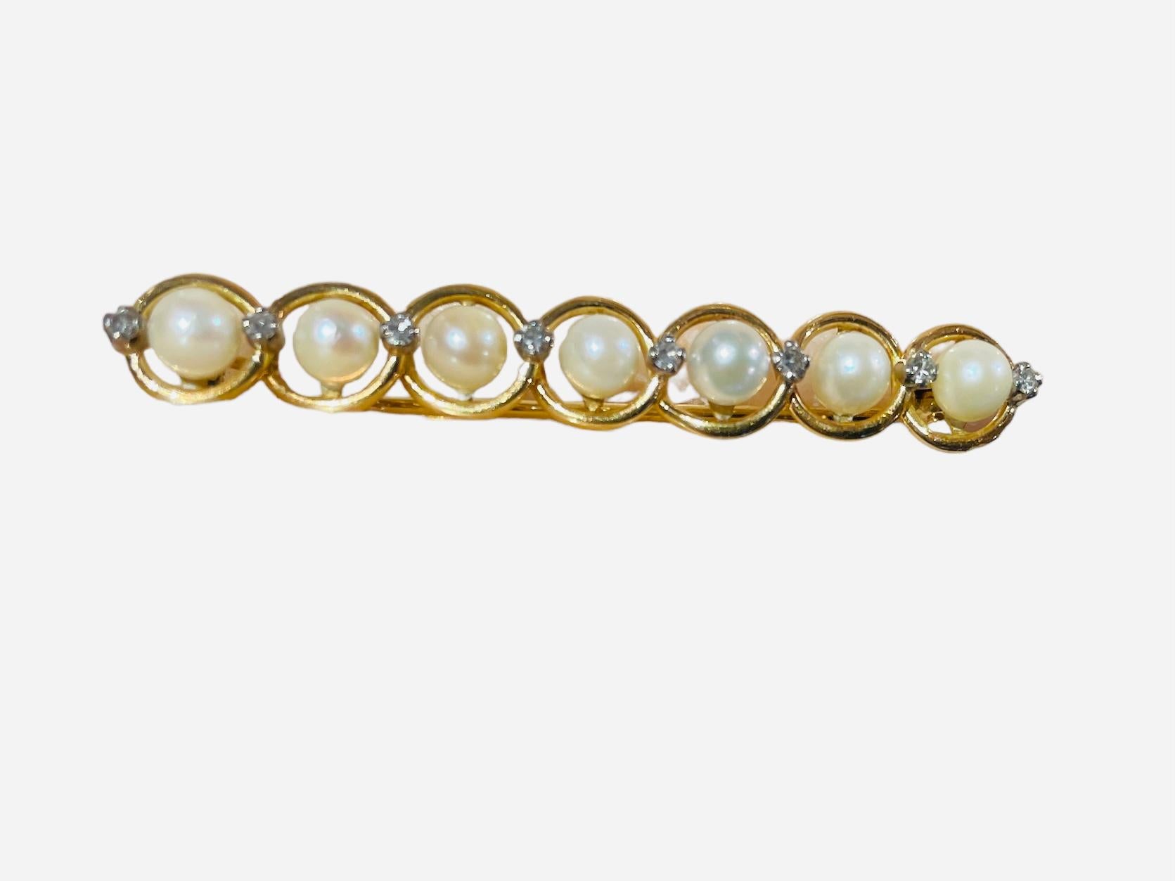 14k Yellow Gold Diamonds and Pearls Bar Brooch In Good Condition For Sale In Guaynabo, PR