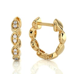 Orecchino Huggie in oro giallo 14K con diamanti -0,07 CTW