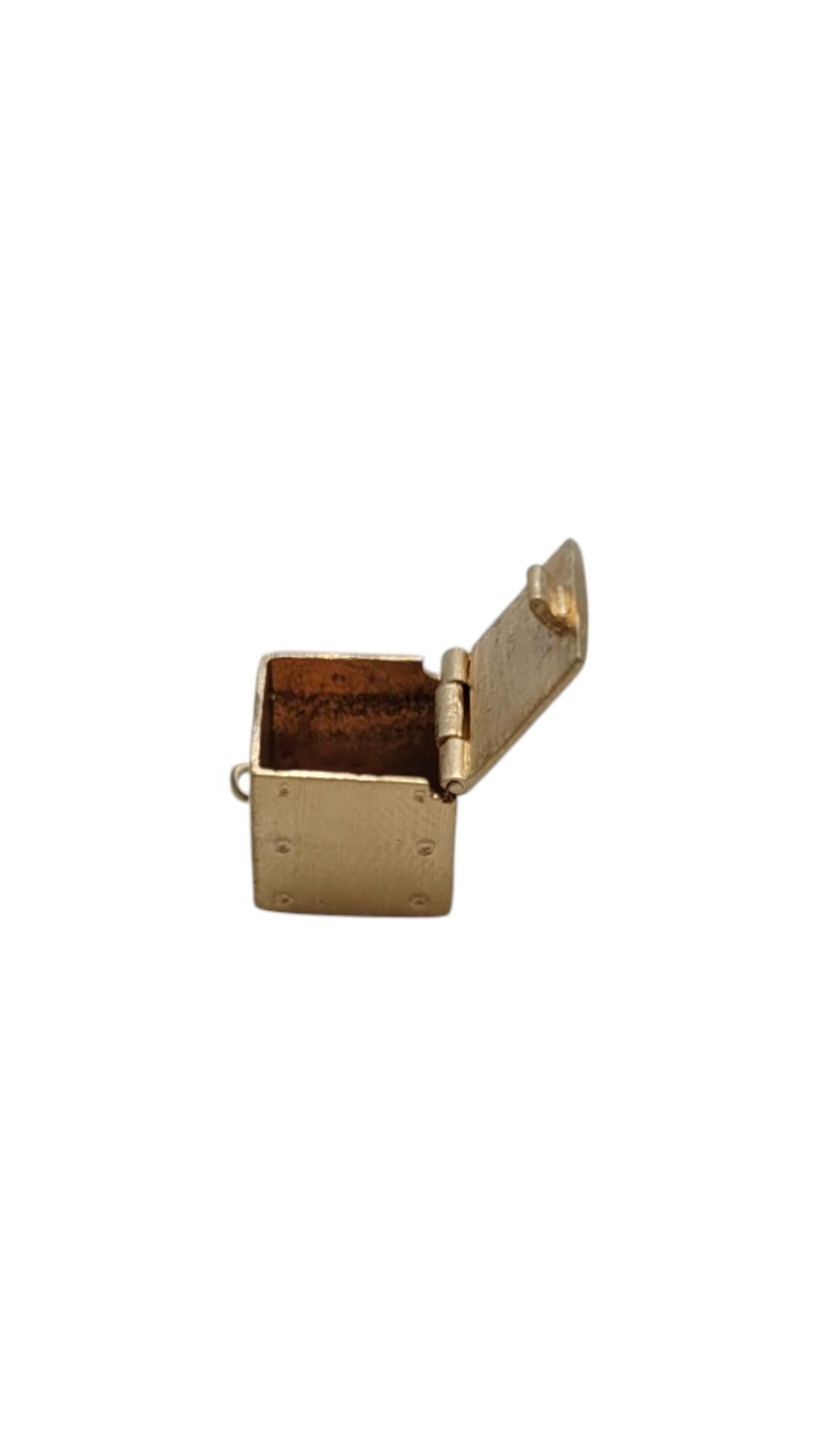 Pendentif Die / Dice en or jaune 14 carats n° 19836 Pour femmes en vente