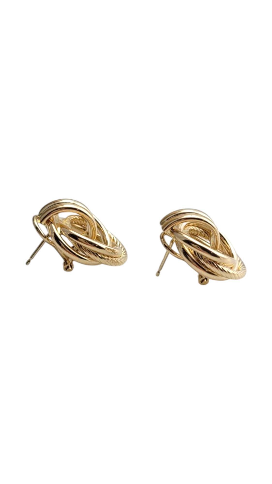 14K Yellow Gold Door Knocker Omega Back Earrings

These earrings feature a stylish interlocking circles design with an omega back closure in 14 karat yellow gold. Bring a touch of timeless charm to your look with these earrings!

Hallmark: CIG.