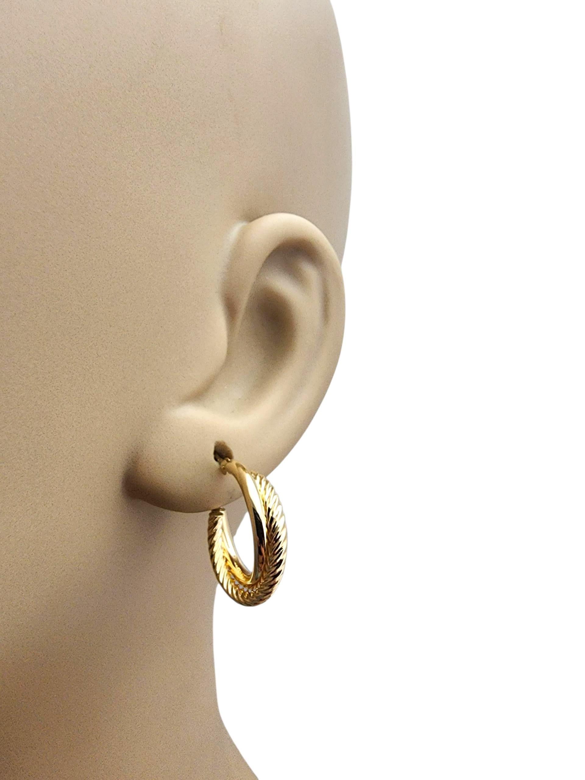 Orecchini a cerchio con doppio cavo in oro giallo 14K #22849 in vendita 6