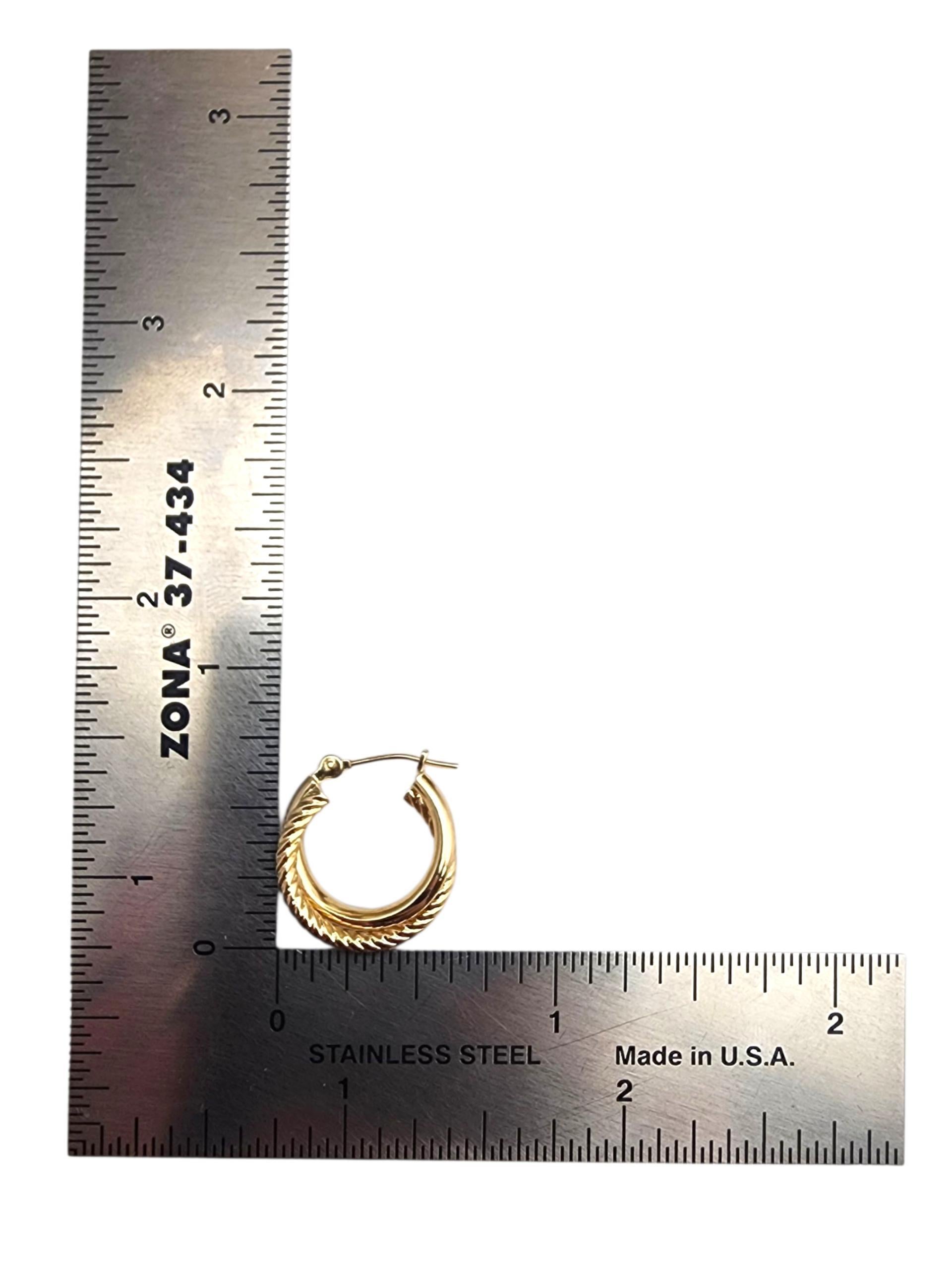 Orecchini a cerchio con doppio cavo in oro giallo 14K #22849 in vendita 5