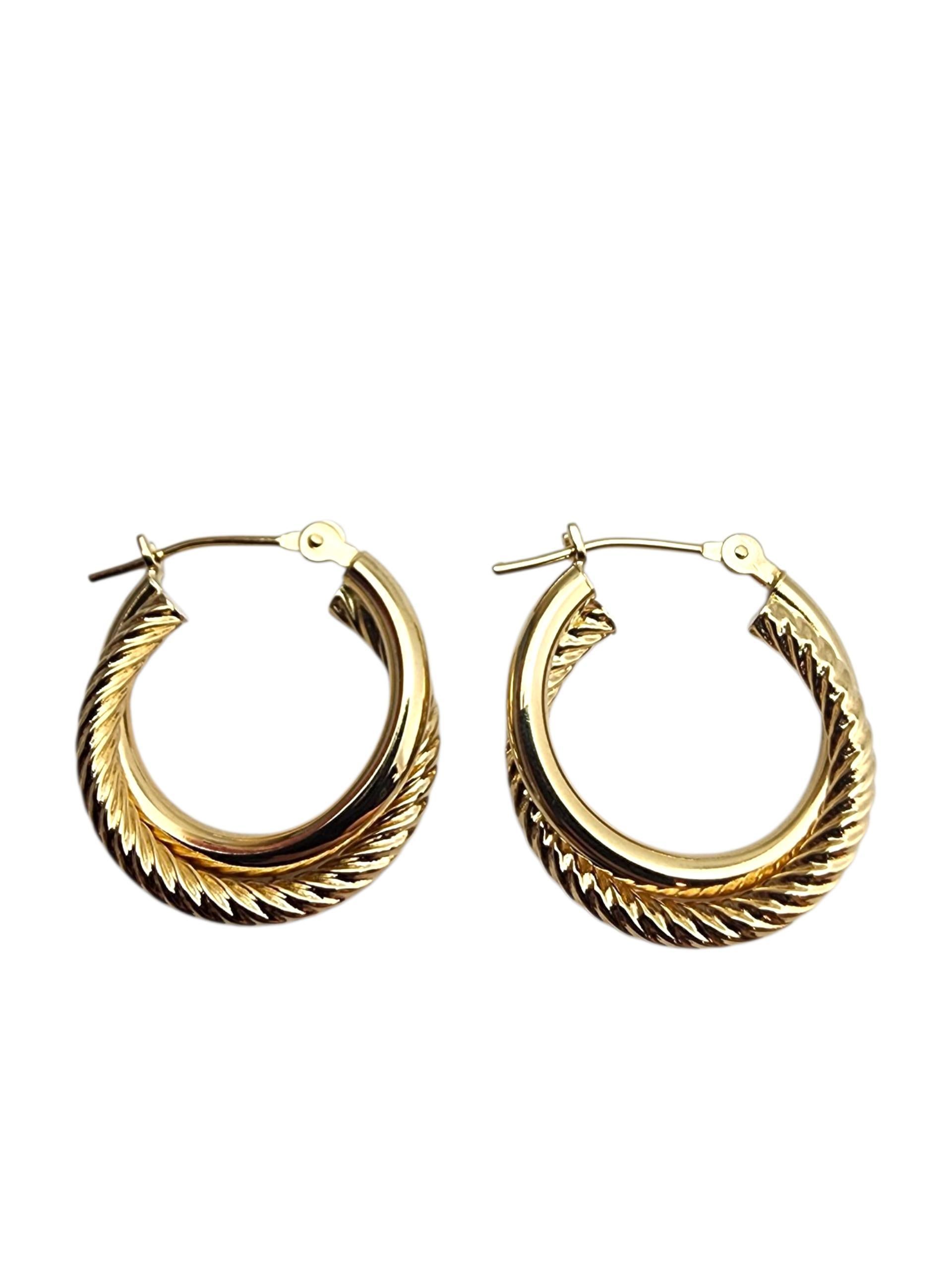 Orecchini a cerchio con doppio cavo in oro giallo 14K #22849 in vendita
