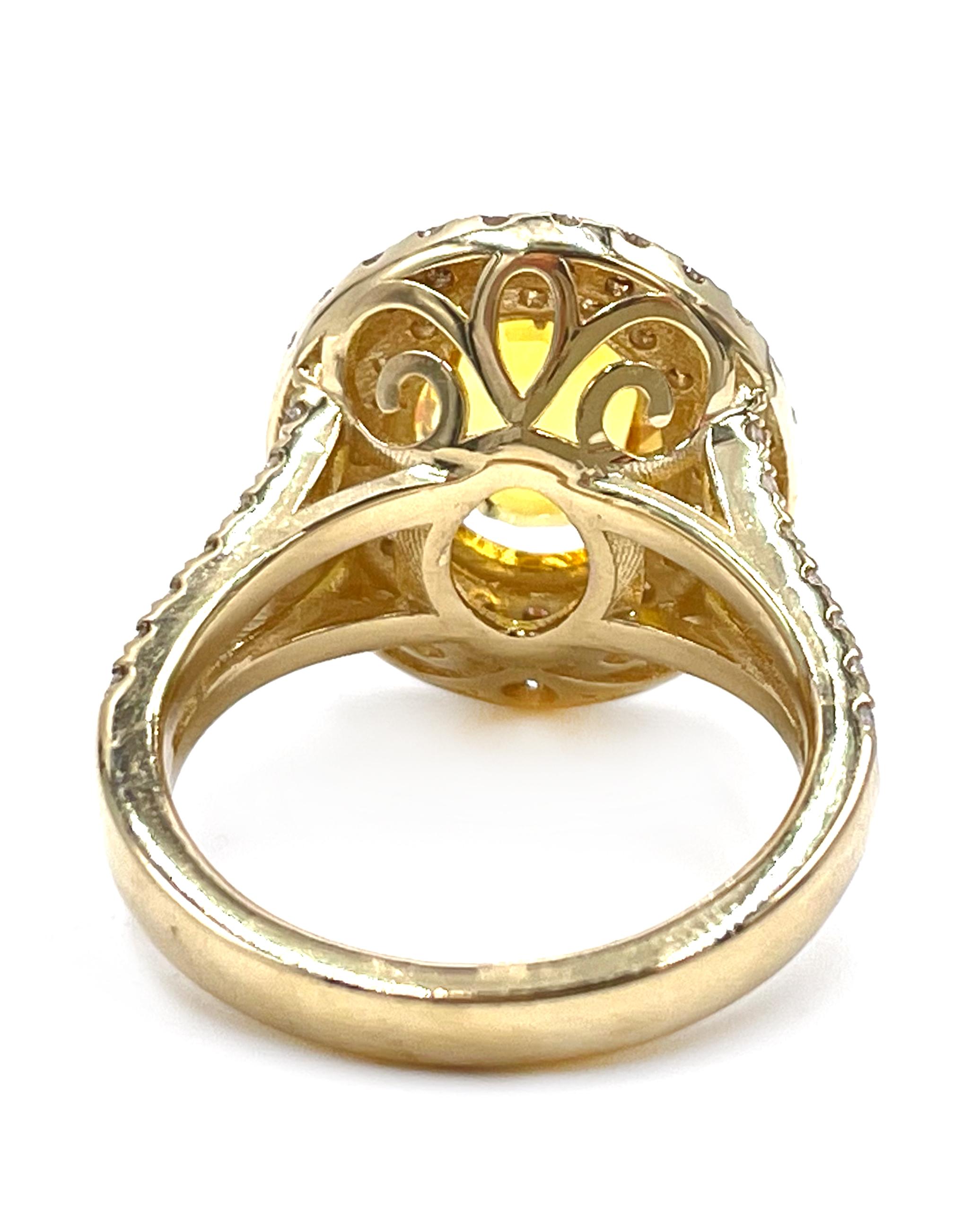 Contemporary 14K Yellow Gold Double Halo Ring with Diamonds and Yellow Sapphire For Sale