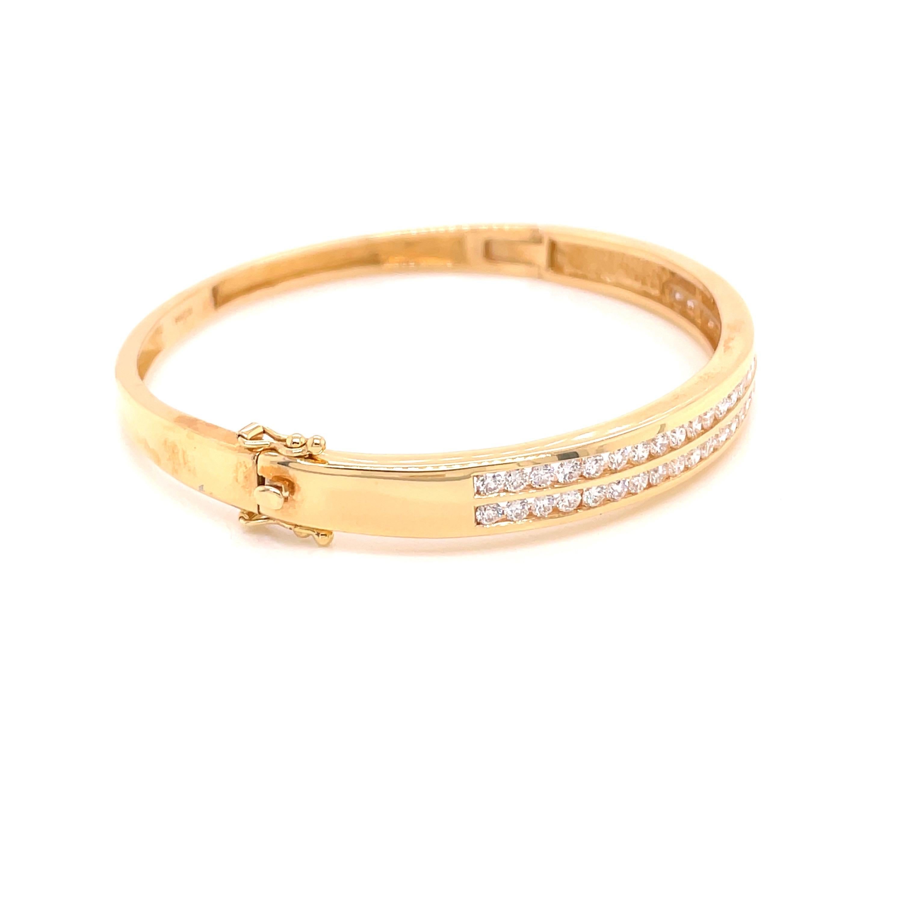 Contemporary 14K Yellow Gold Double Row Channel Diamond Bangle Bracelet 2.04ct For Sale