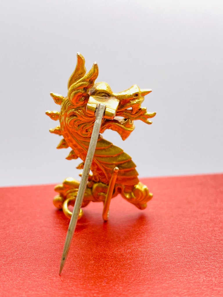 Yellow Gold Dragon Pin with Ruby Cabochon Eye In Good Condition For Sale In DALLAS, TX