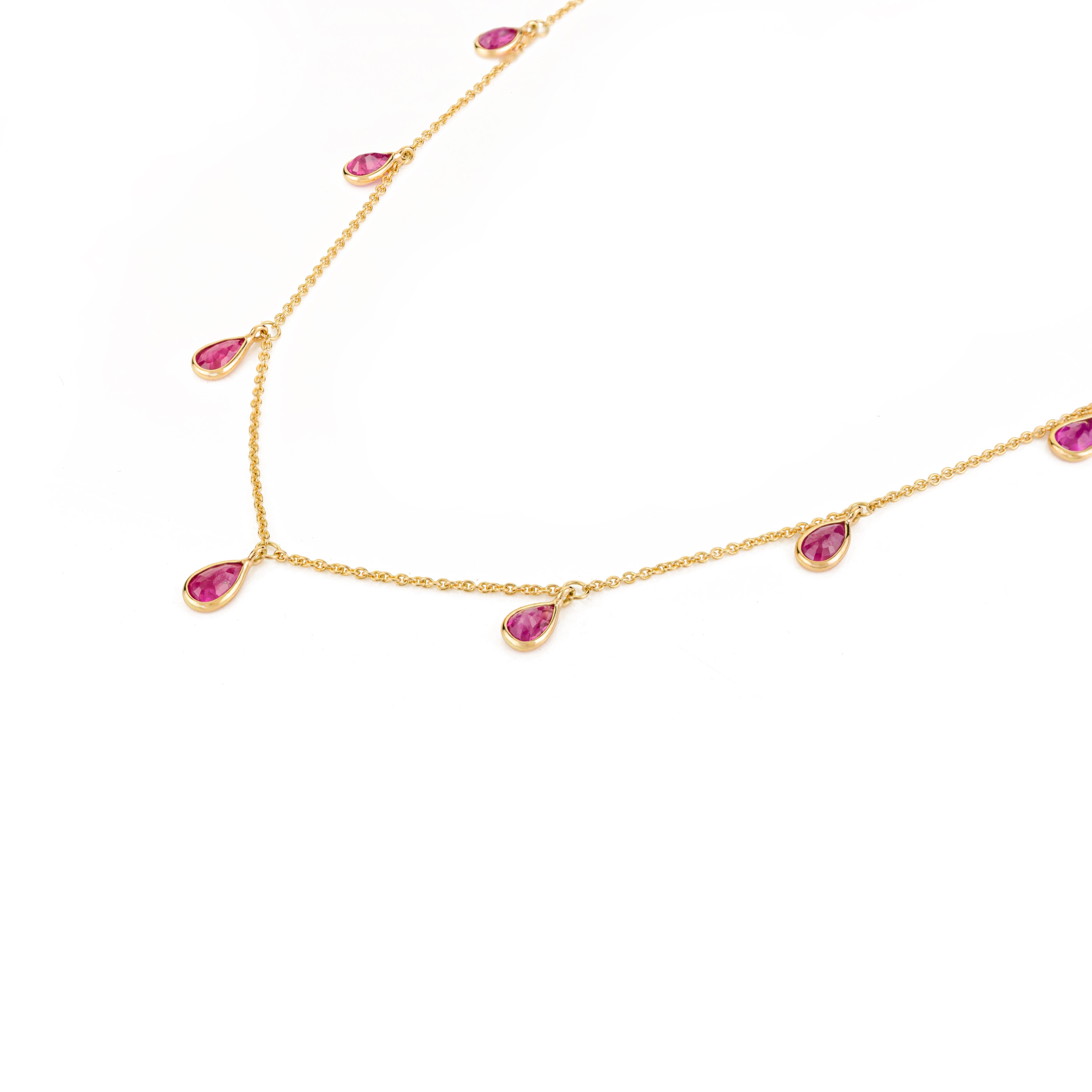 Collier en or jaune 14K avec breloques en forme de poire en rubis Neuf - En vente à New York, NY