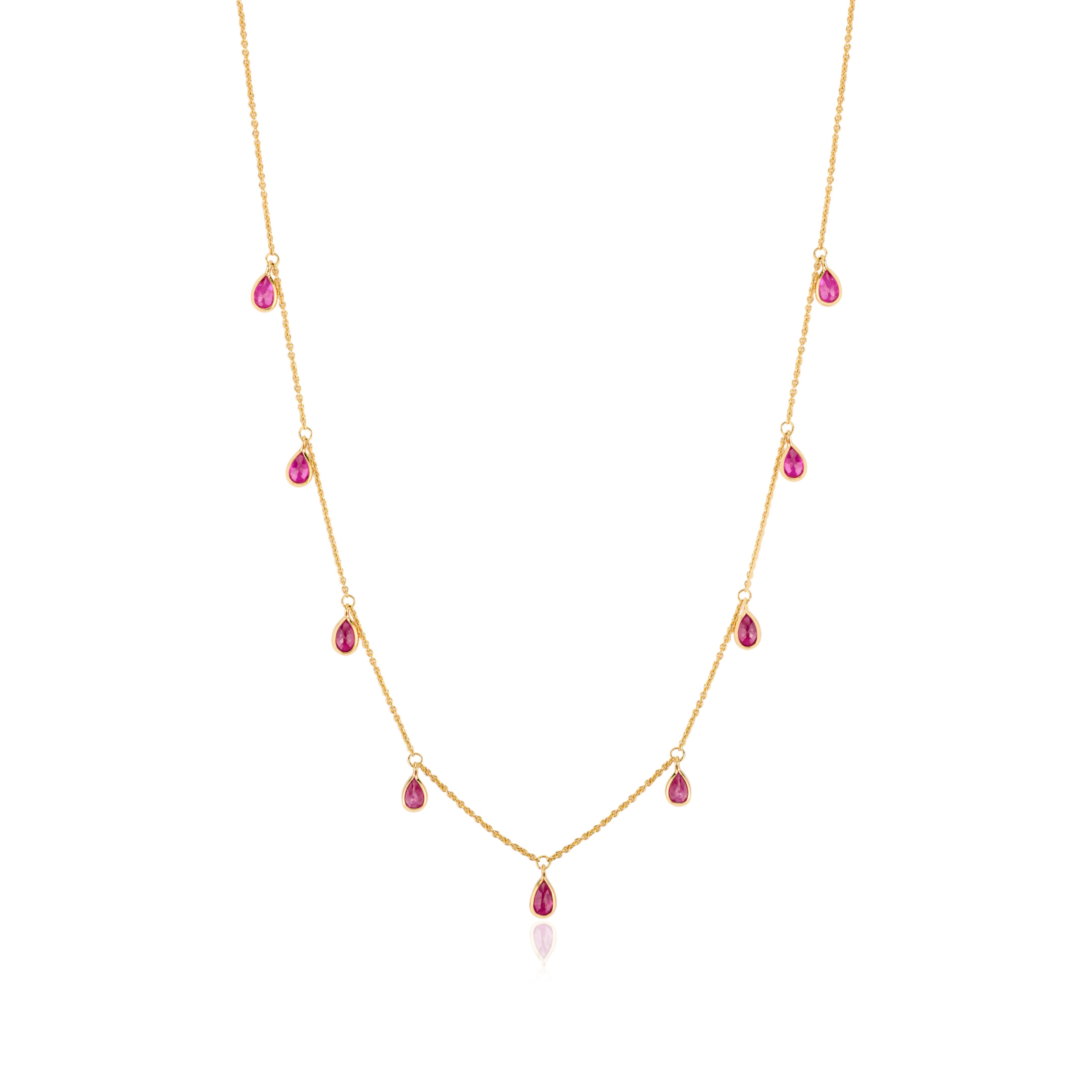 Collier en or jaune 14K avec breloques en forme de poire en rubis en vente 3