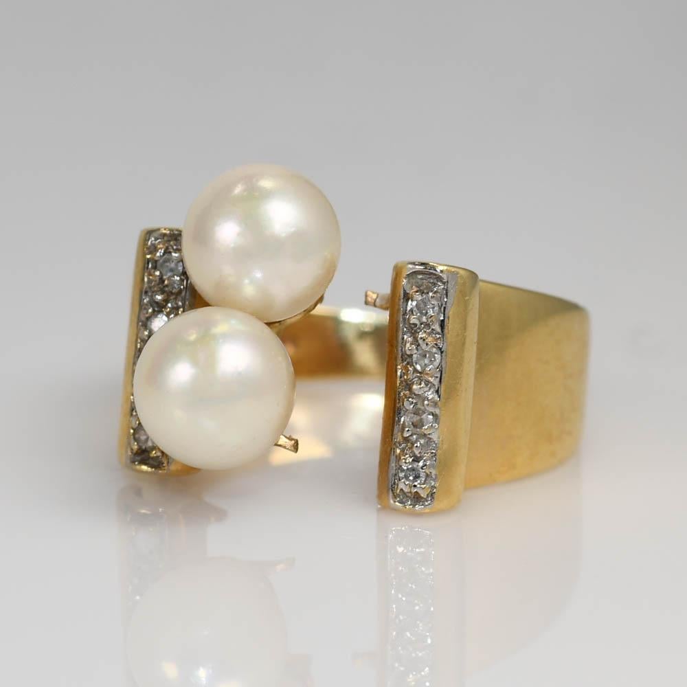 Round Cut 14K Yellow Gold Dual Pearl & Diamond Ring For Sale