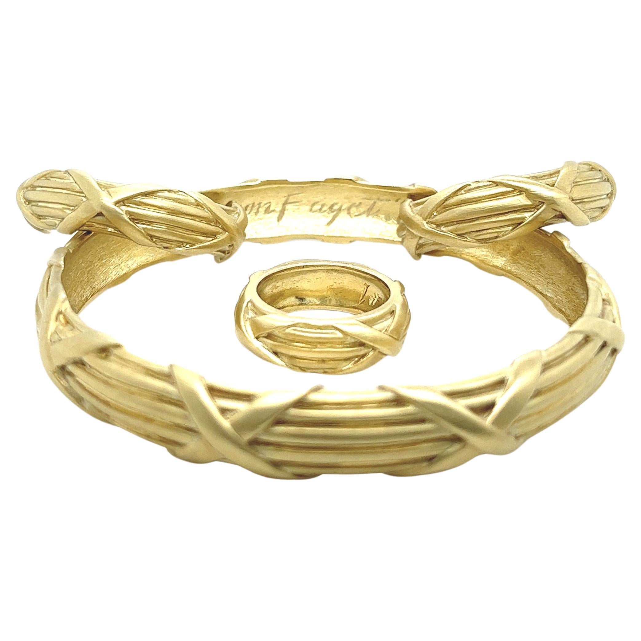 Set di orecchini, anelli e braccialetti in oro giallo 14K  Mignon Faget Spazzolato in vendita