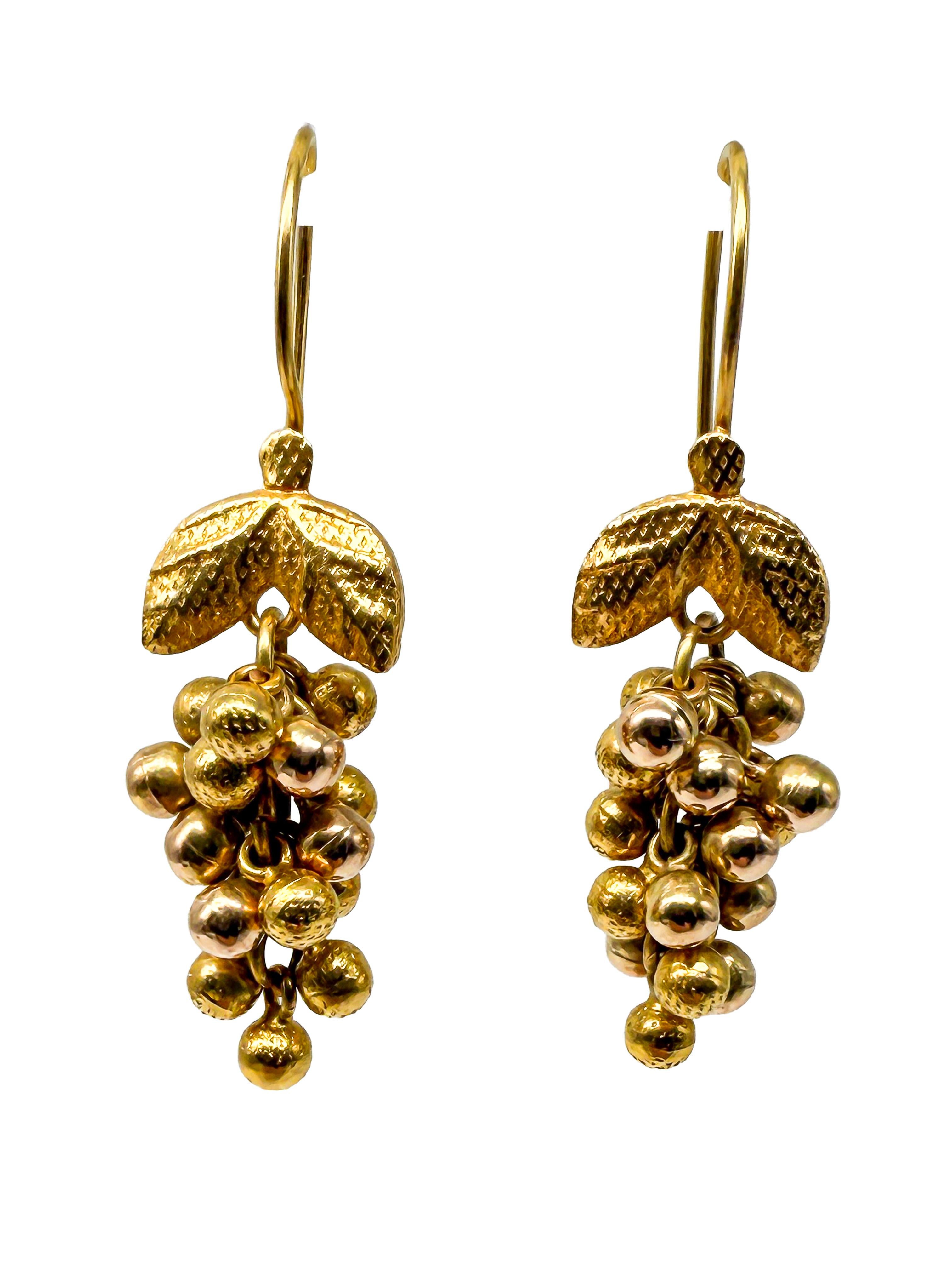 Orecchini in oro giallo 14k, design a grappolo d'uva In condizioni buone in vendita a Berlin, DE