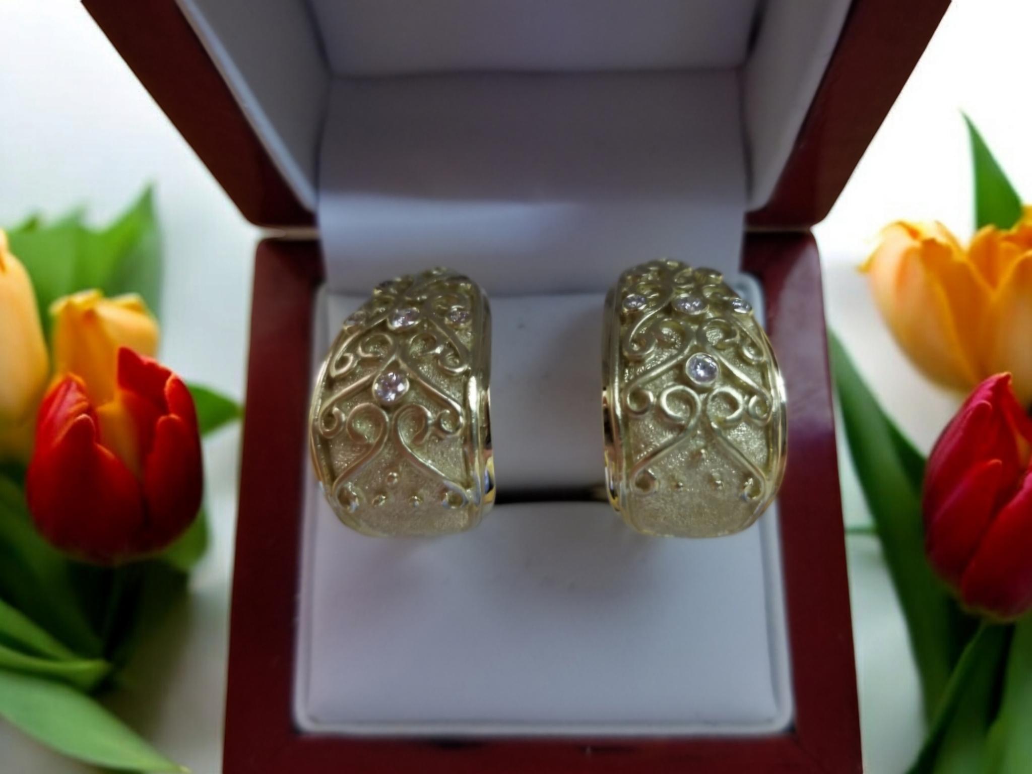 14K Yellow Gold Earrings with Hearts and Arrows Diamonds New In New Condition For Sale In Warren, NJ