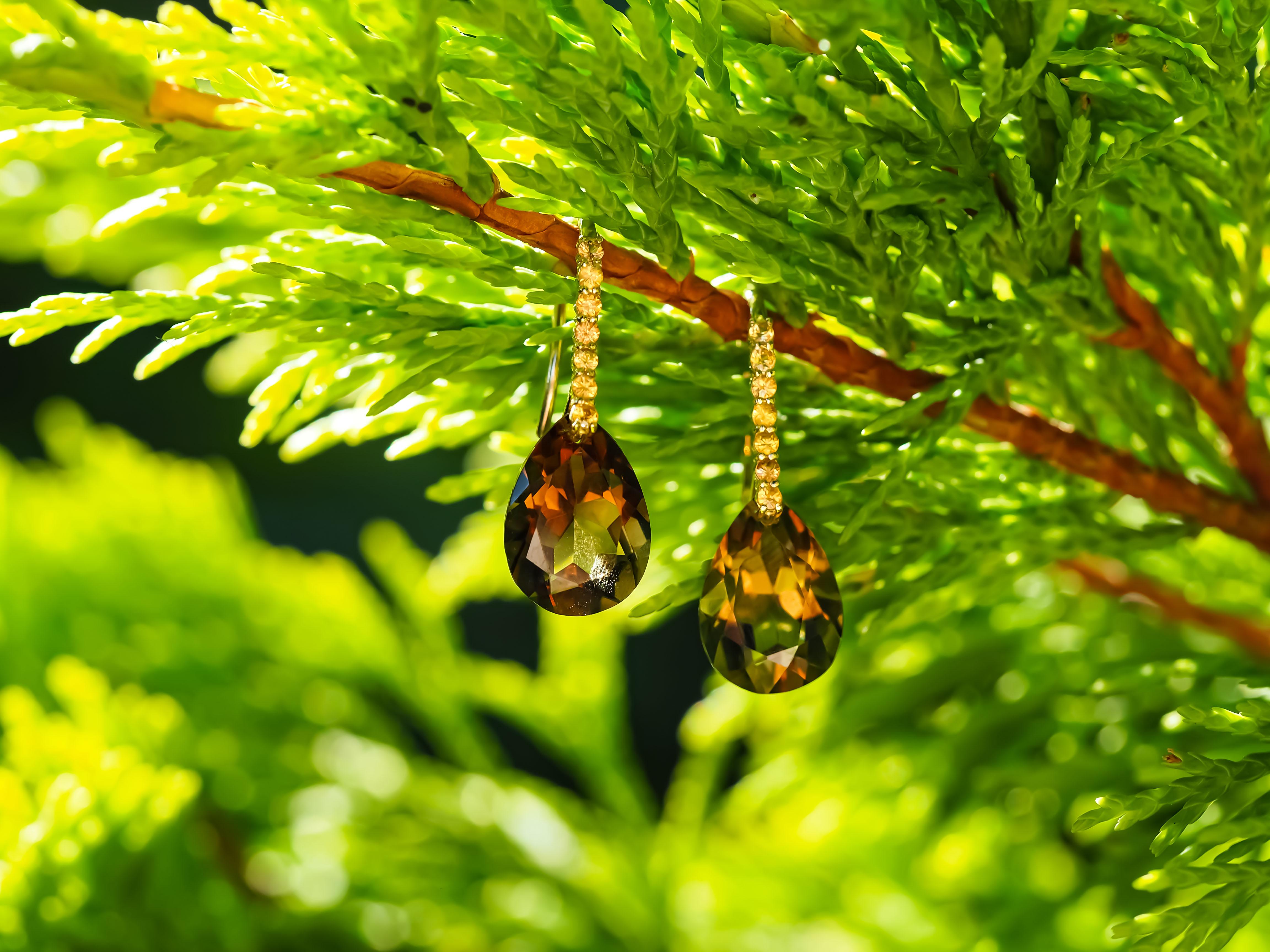 14 Karat Gelbgold Ohrringe mit Rauchquarz und gelben Saphiren (Moderne)