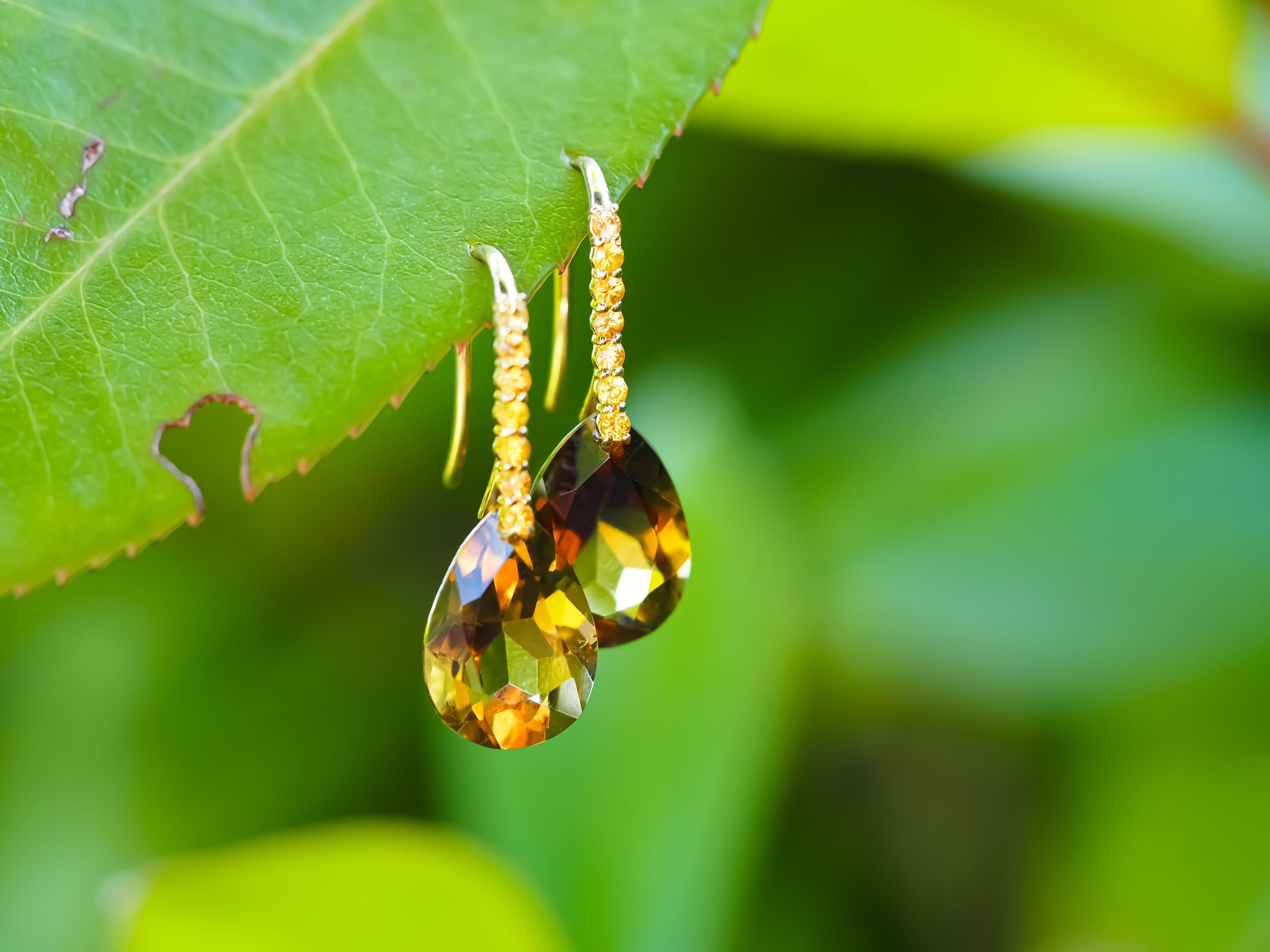 14 Karat Gelbgold Ohrringe mit Rauchquarz und gelben Saphiren (Tropfenschliff)