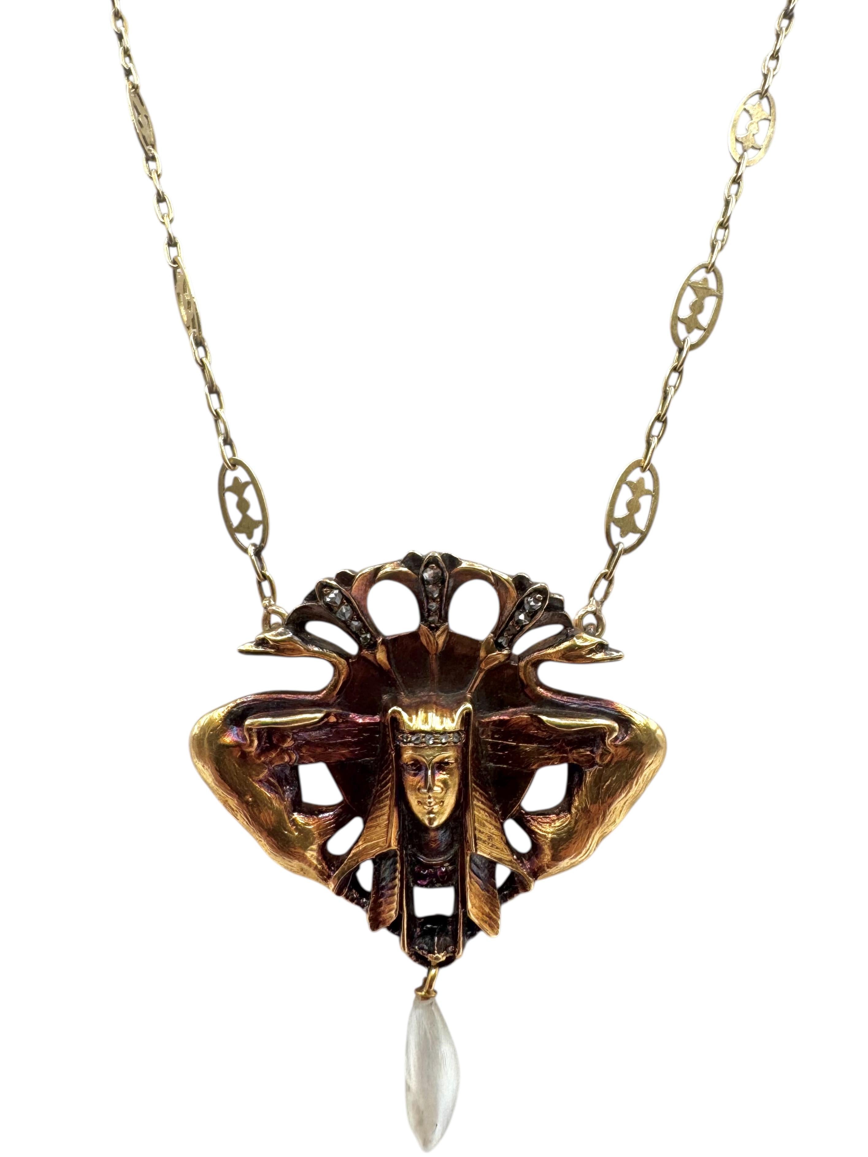 da uomo o donna 14K Yellow Gold Egyptian Revival Necklace with Pearl Drop, Rubies, and Diamonds in vendita
