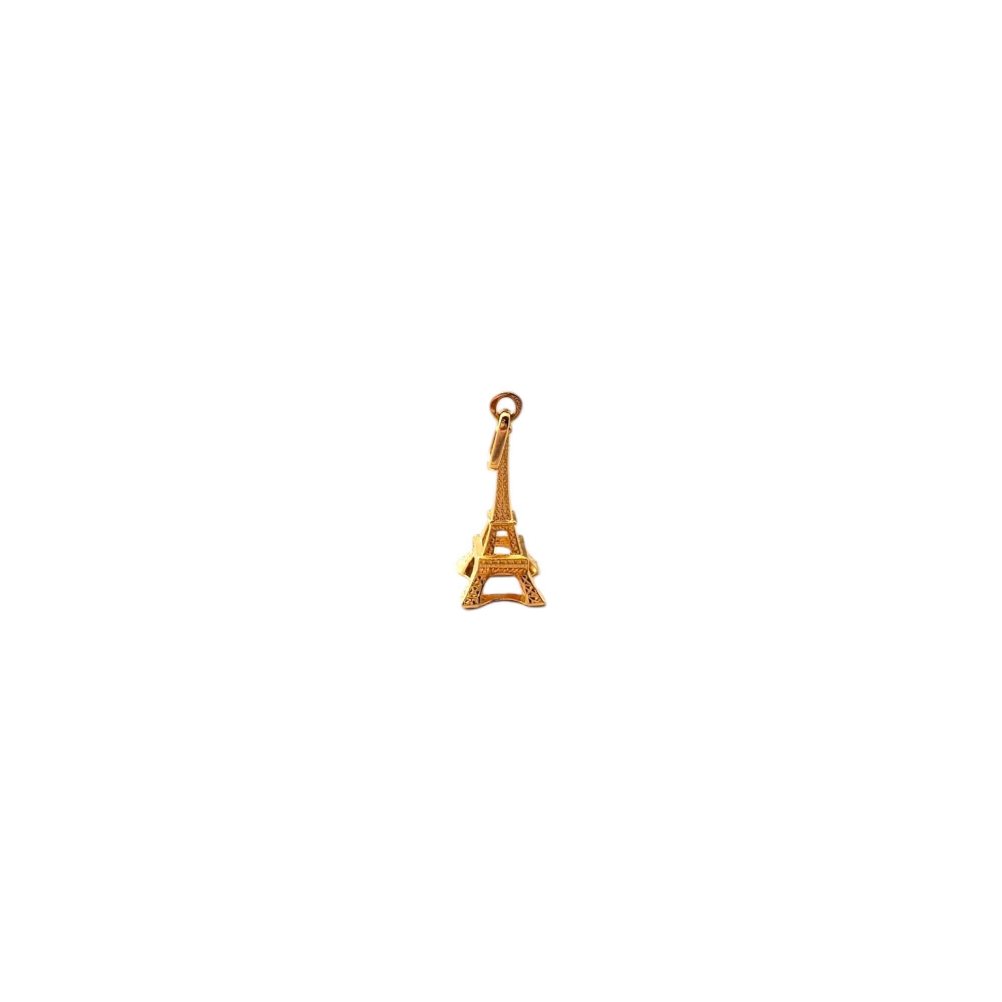 14K Yellow Gold Eiffel Tower Charm #17199 In Good Condition For Sale In Washington Depot, CT