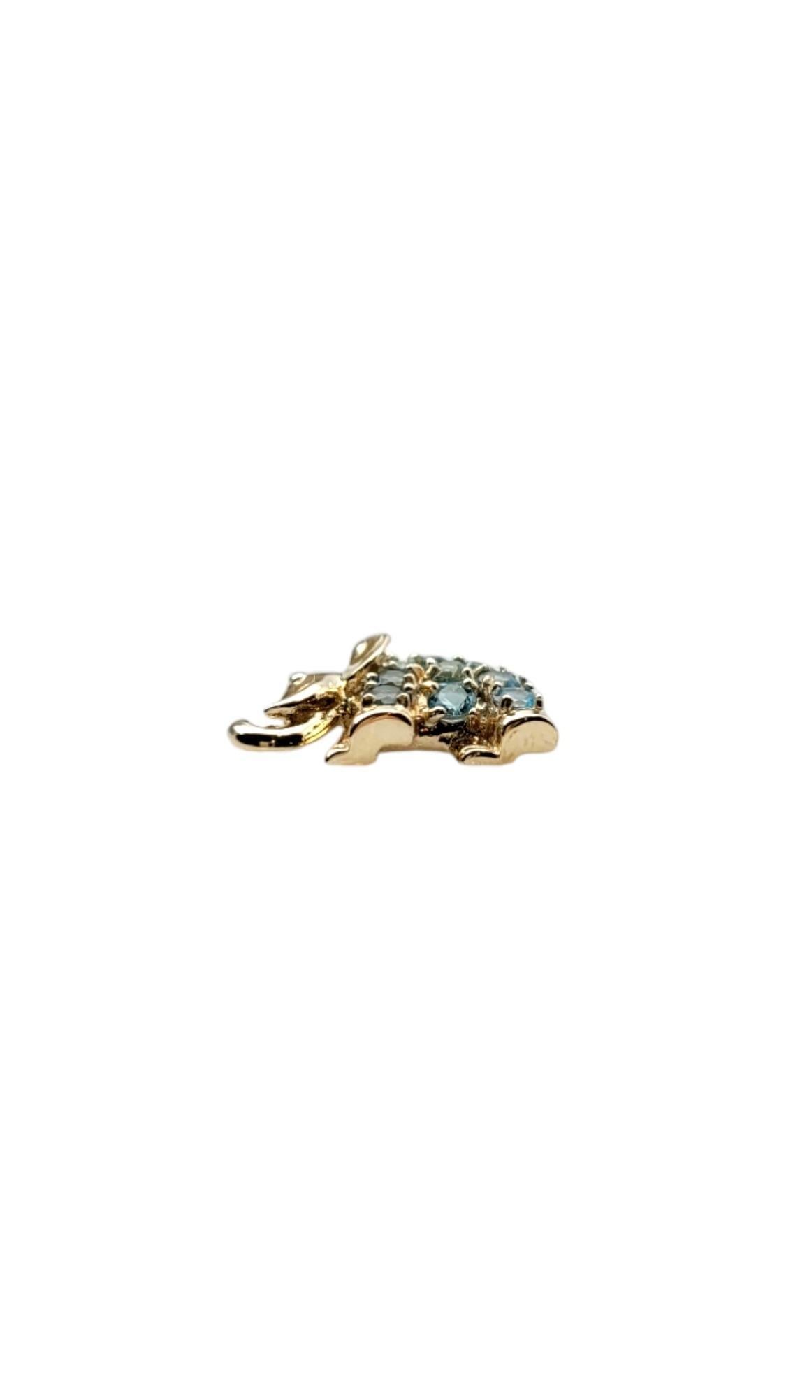Breloque éléphant en or jaune 14 carats avec pierres à facettes bleues n° 20318 Pour femmes en vente