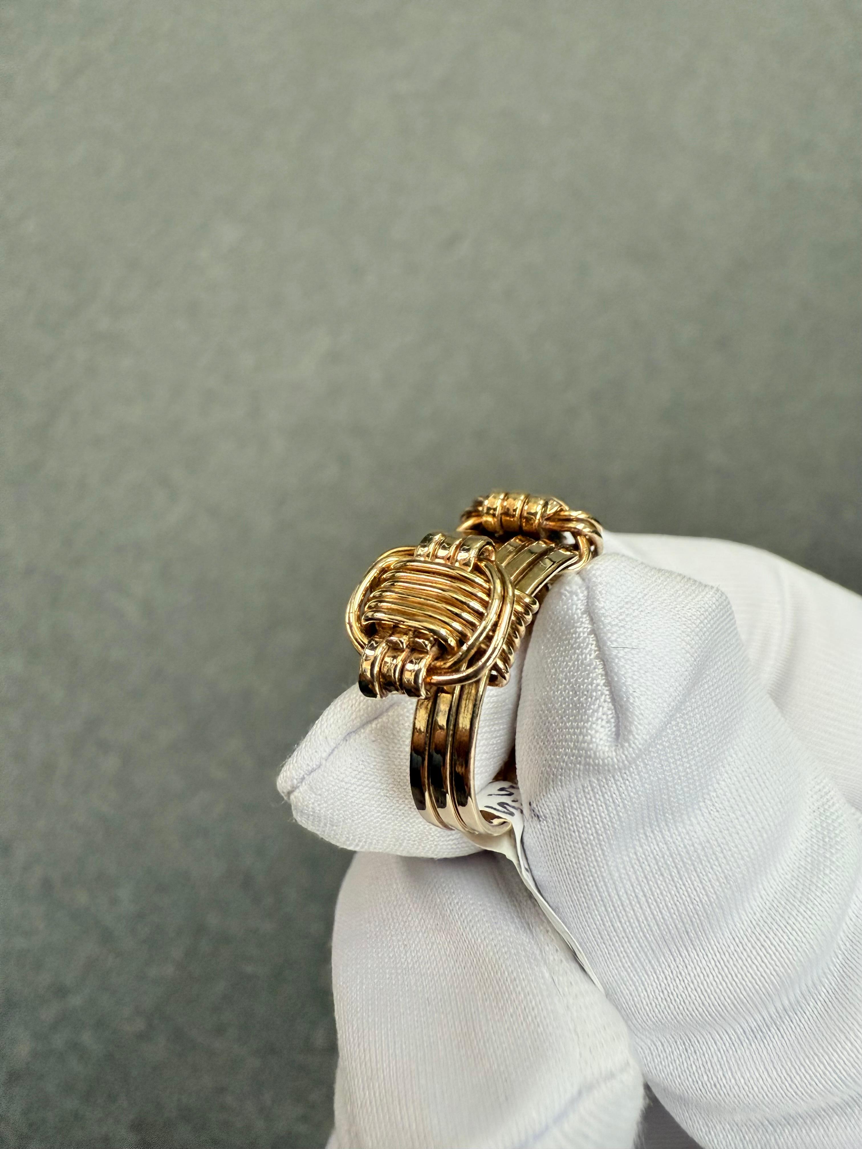 Bague en or jaune 14k cheveux d'éléphant Circa 1970 Taille 5.25 en vente 6