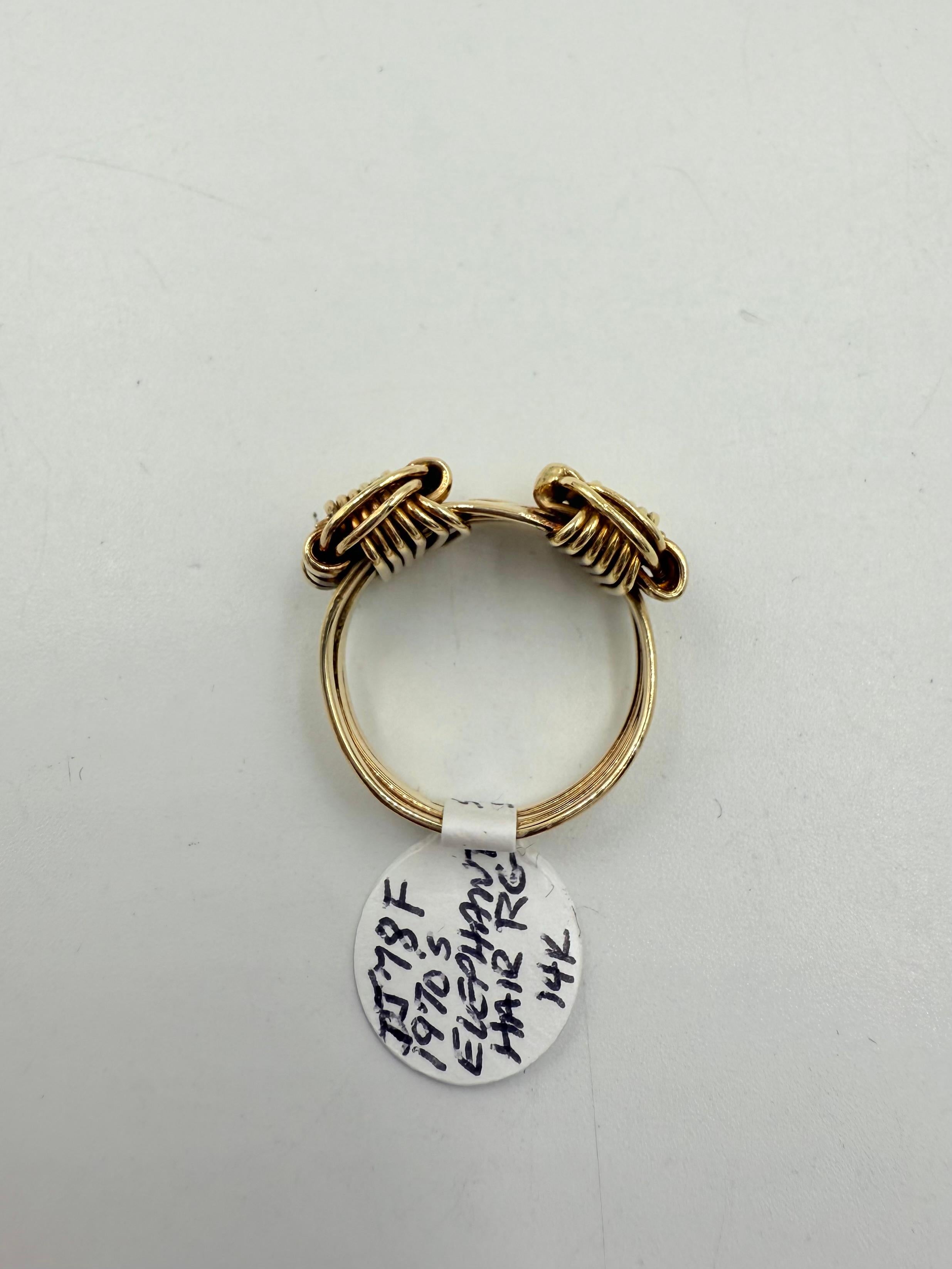 Bague en or jaune 14k cheveux d'éléphant Circa 1970 Taille 5.25 en vente 3