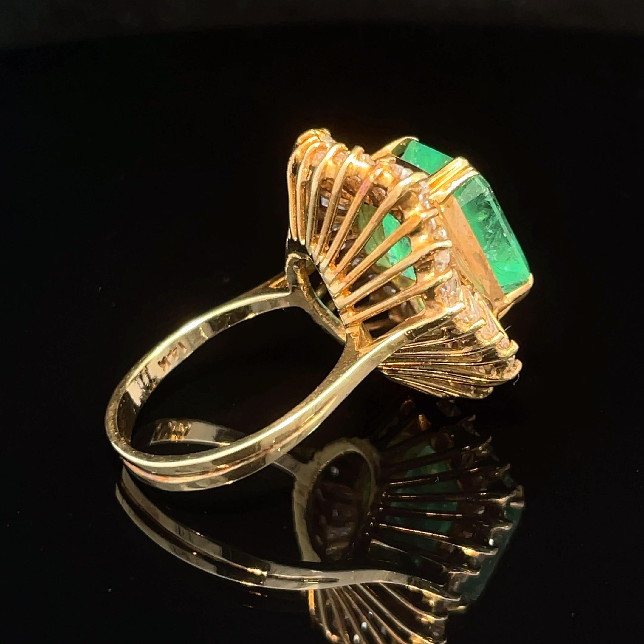 Bague ballerine en or jaune 14 carats, émeraude et diamants en vente 2