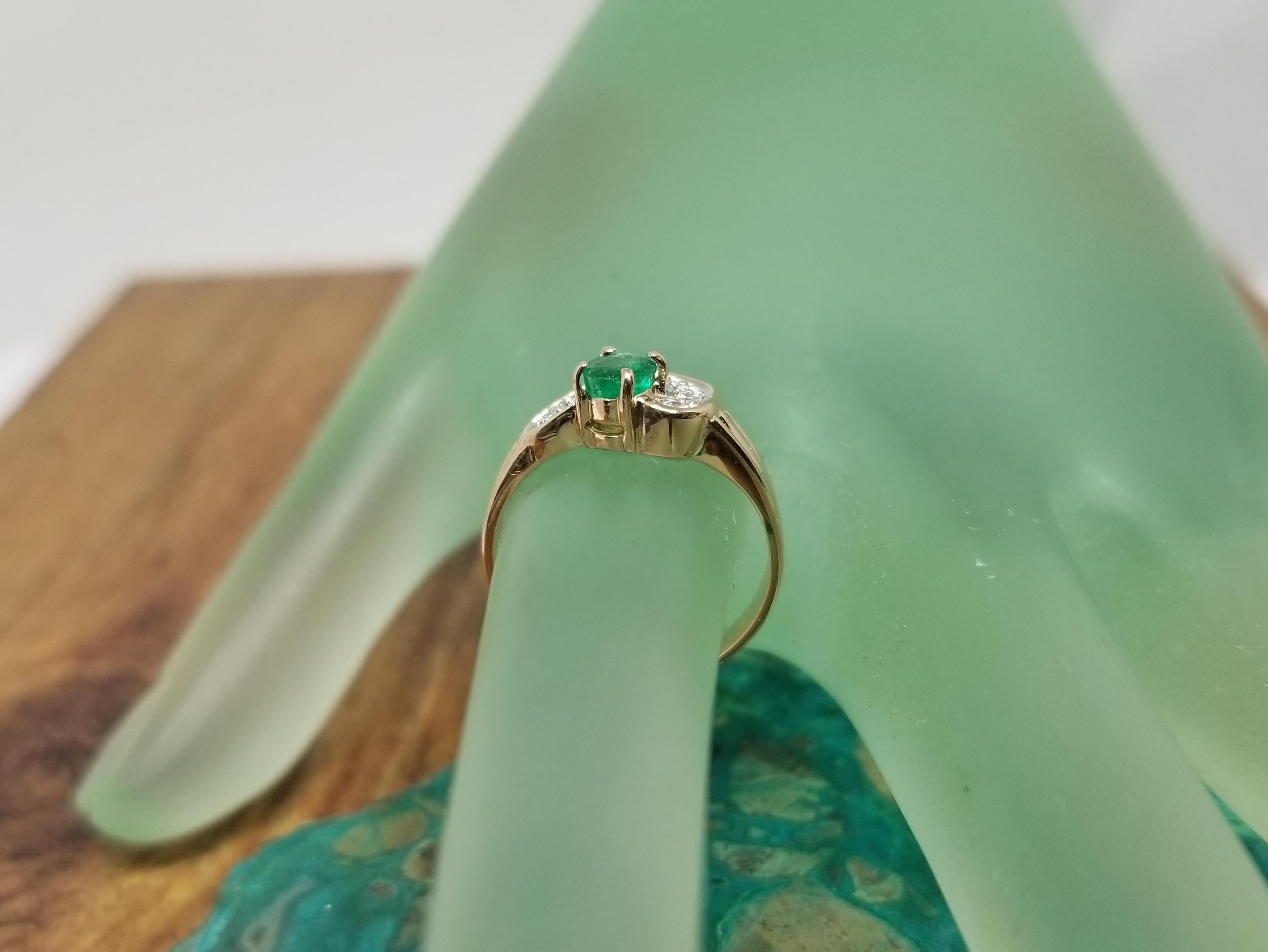 14 Karat Yellow Gold Emerald and Diamond Cocktail Ring For Sale 1