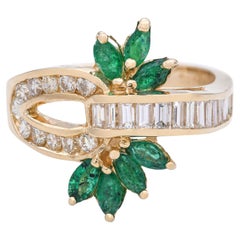 Bague entrelacée en or jaune 14k avec émeraudes et diamants