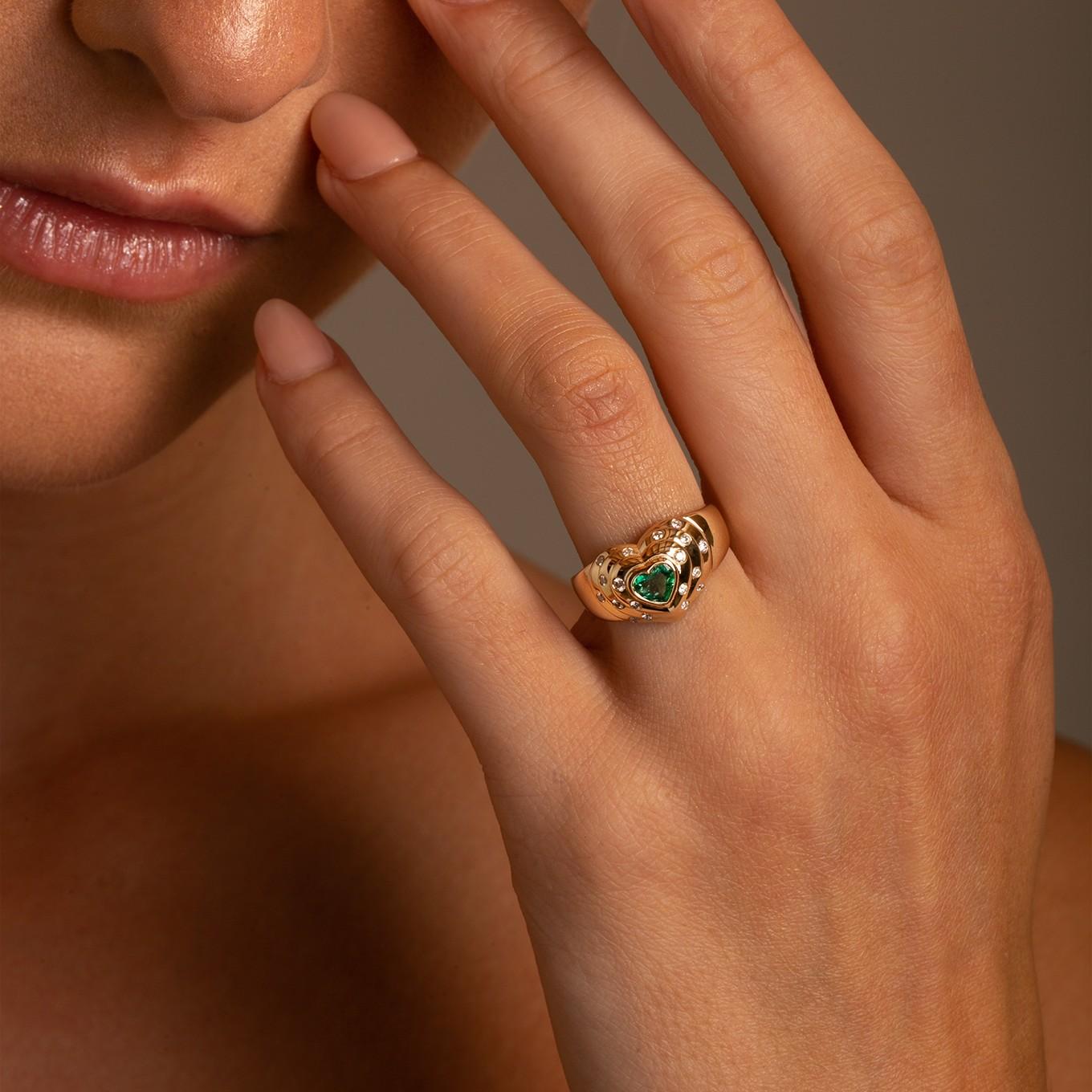 14k Yellow Gold Emerald and Diamond Heart Ring For Sale 1