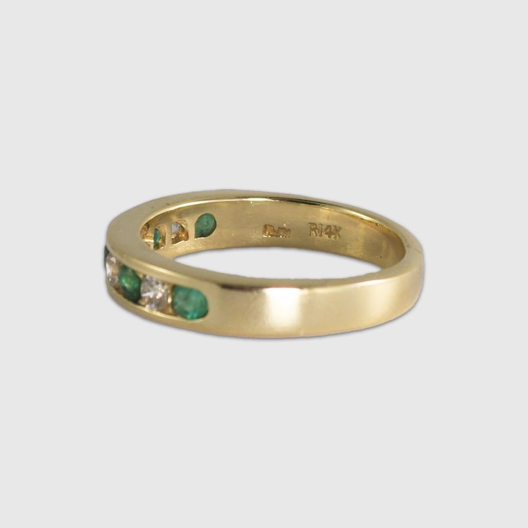 Women's or Men's 14K Yellow Gold Emerald and Diamond Ring 4.3g