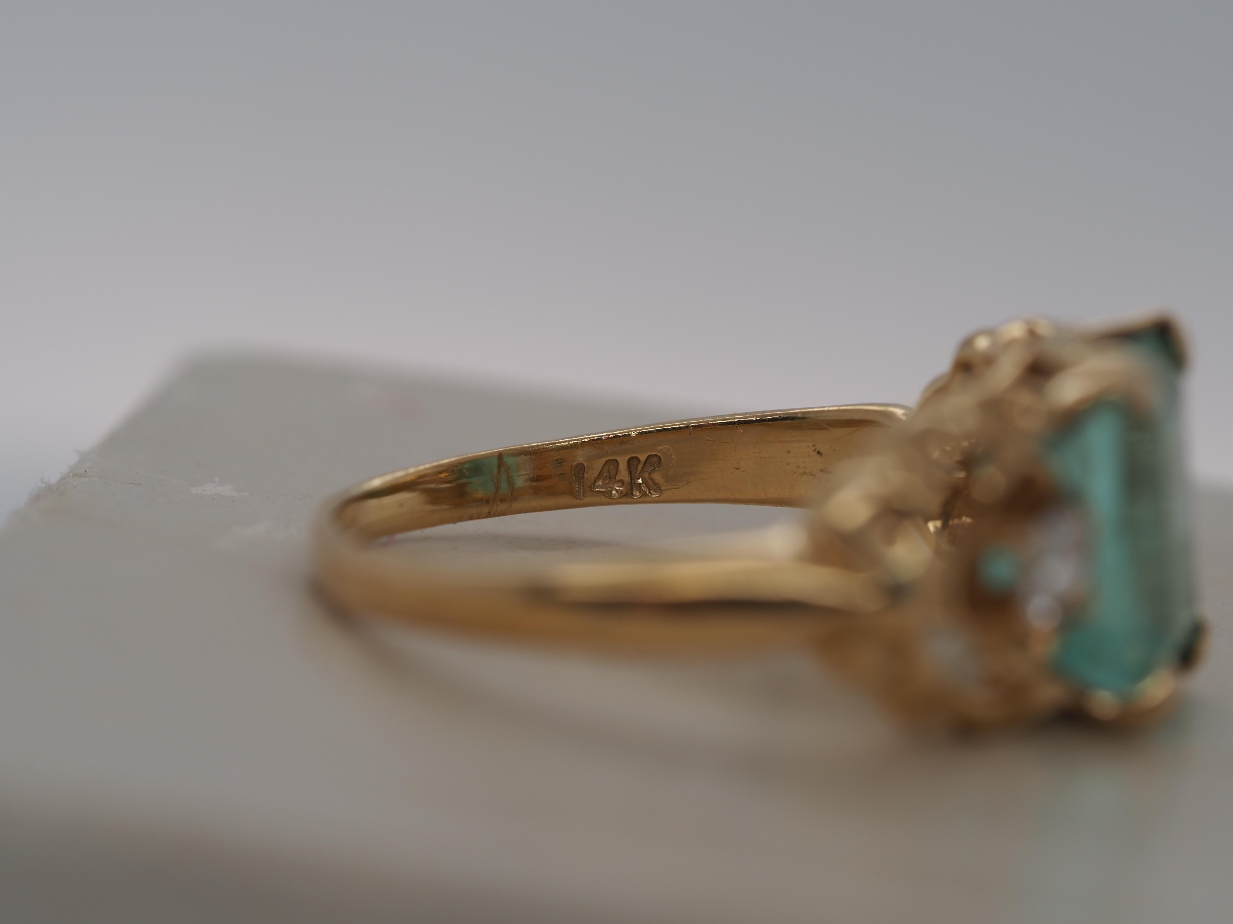 14k Yellow Gold Emerald and Diamond Ring In Good Condition For Sale In Atlanta, GA