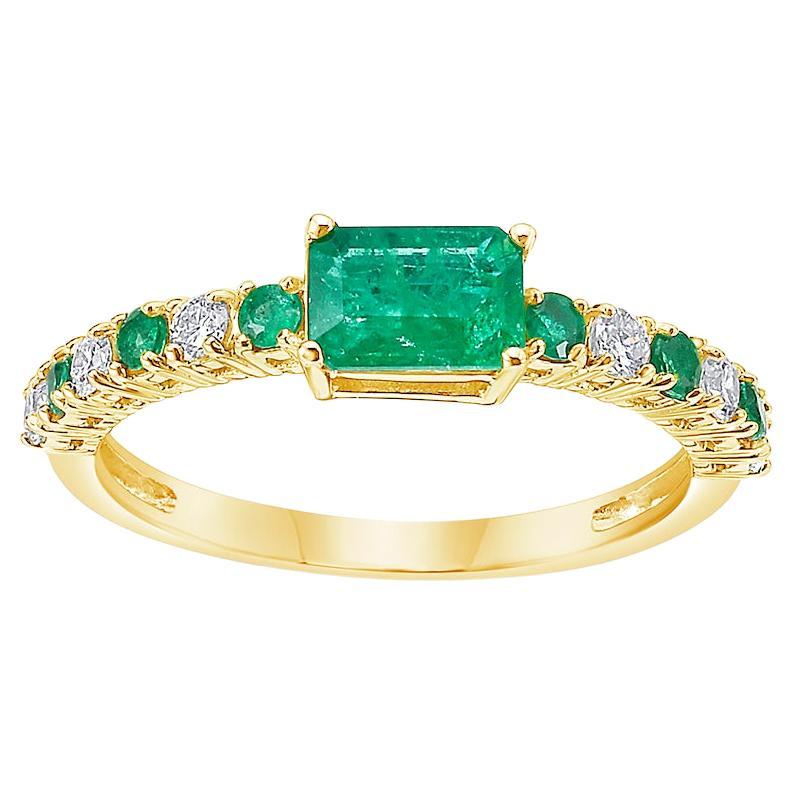 14K Yellow Gold Emerald and Diamond Ring with 6x4 Center Stone 
