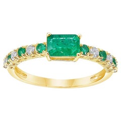 14K Yellow Gold Emerald and Diamond Ring with 6x4 Center Stone 