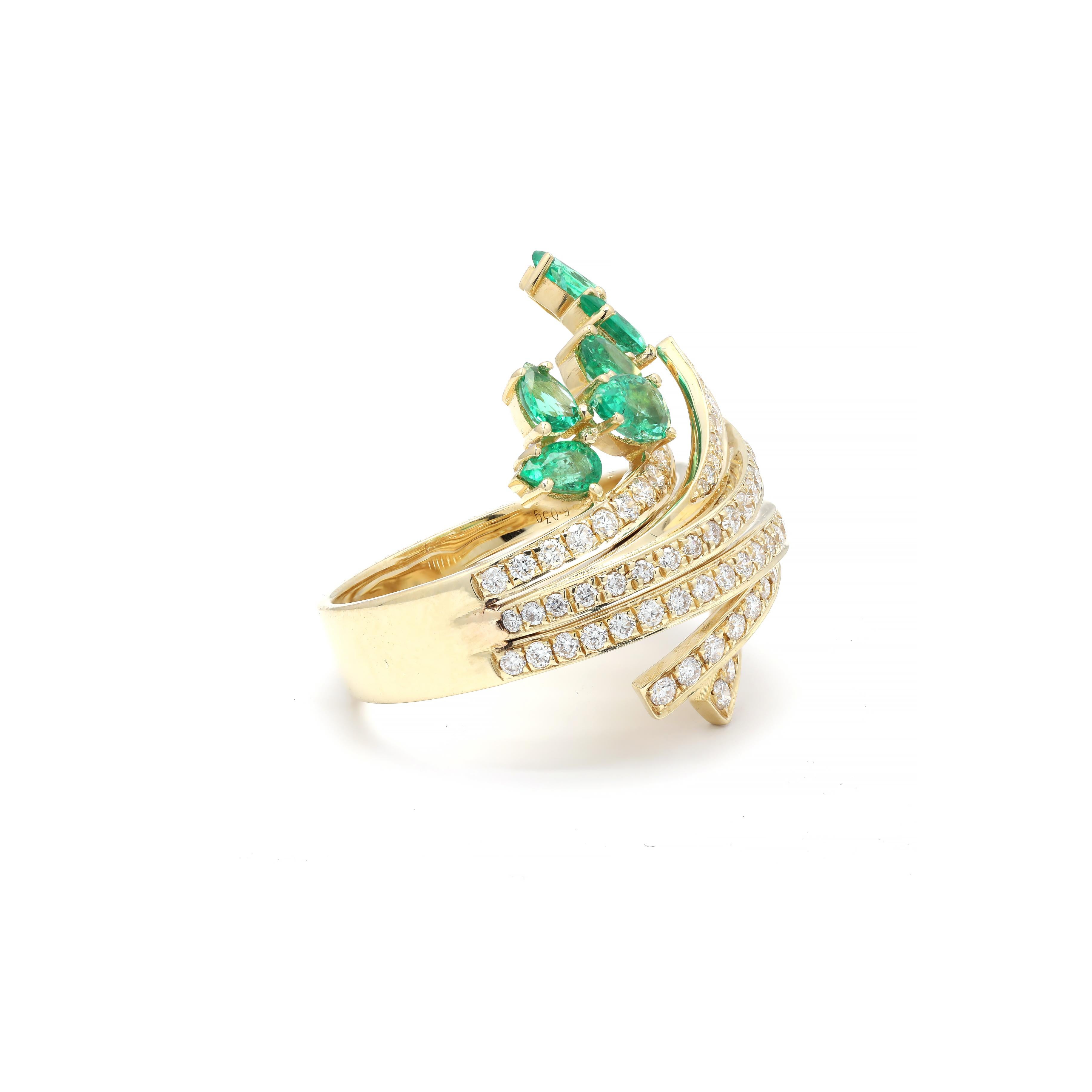 For Sale:  Modern Solid 14k Yellow Gold Diamond Emerald Wedding Party Ring, Emerald Ring 3