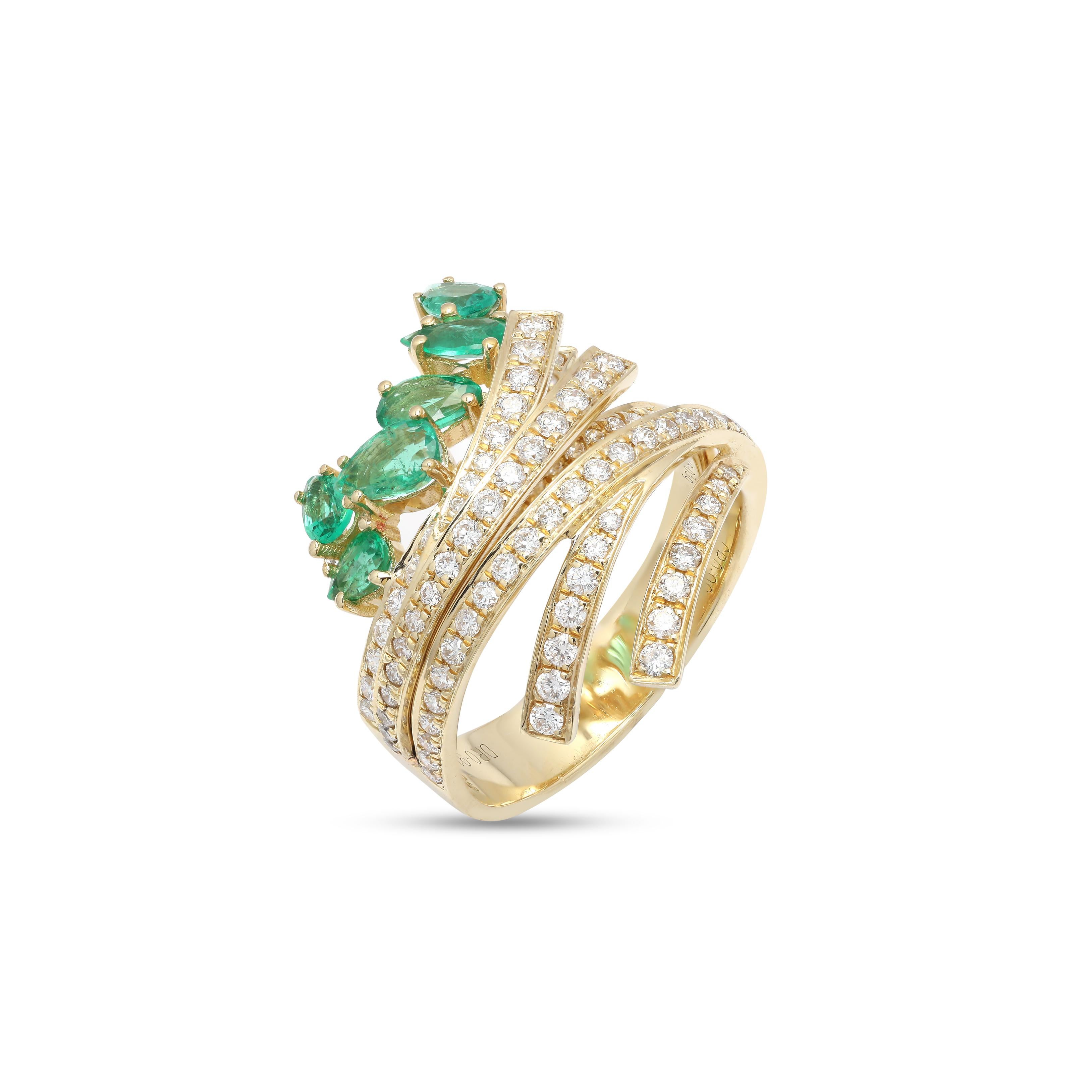 For Sale:  Modern Solid 14k Yellow Gold Diamond Emerald Wedding Party Ring, Emerald Ring 4