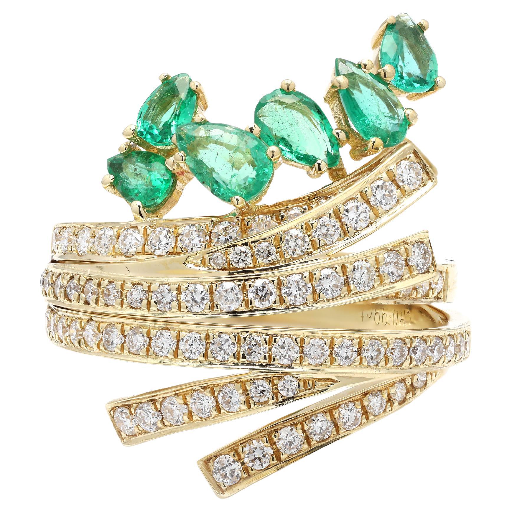 For Sale:  Modern Solid 14k Yellow Gold Diamond Emerald Wedding Party Ring, Emerald Ring