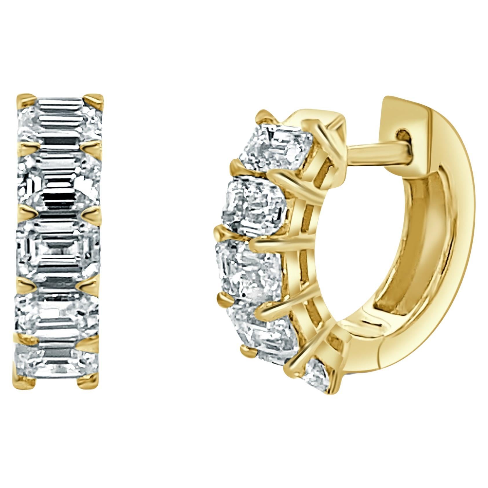 Huggies en or jaune 14 carats et diamants taille émeraude de 1,60 carat pour elle