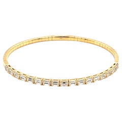 Bracelet jonc souple en or jaune 14 carats avec diamants de 2,30 carats taille émeraude pour elle