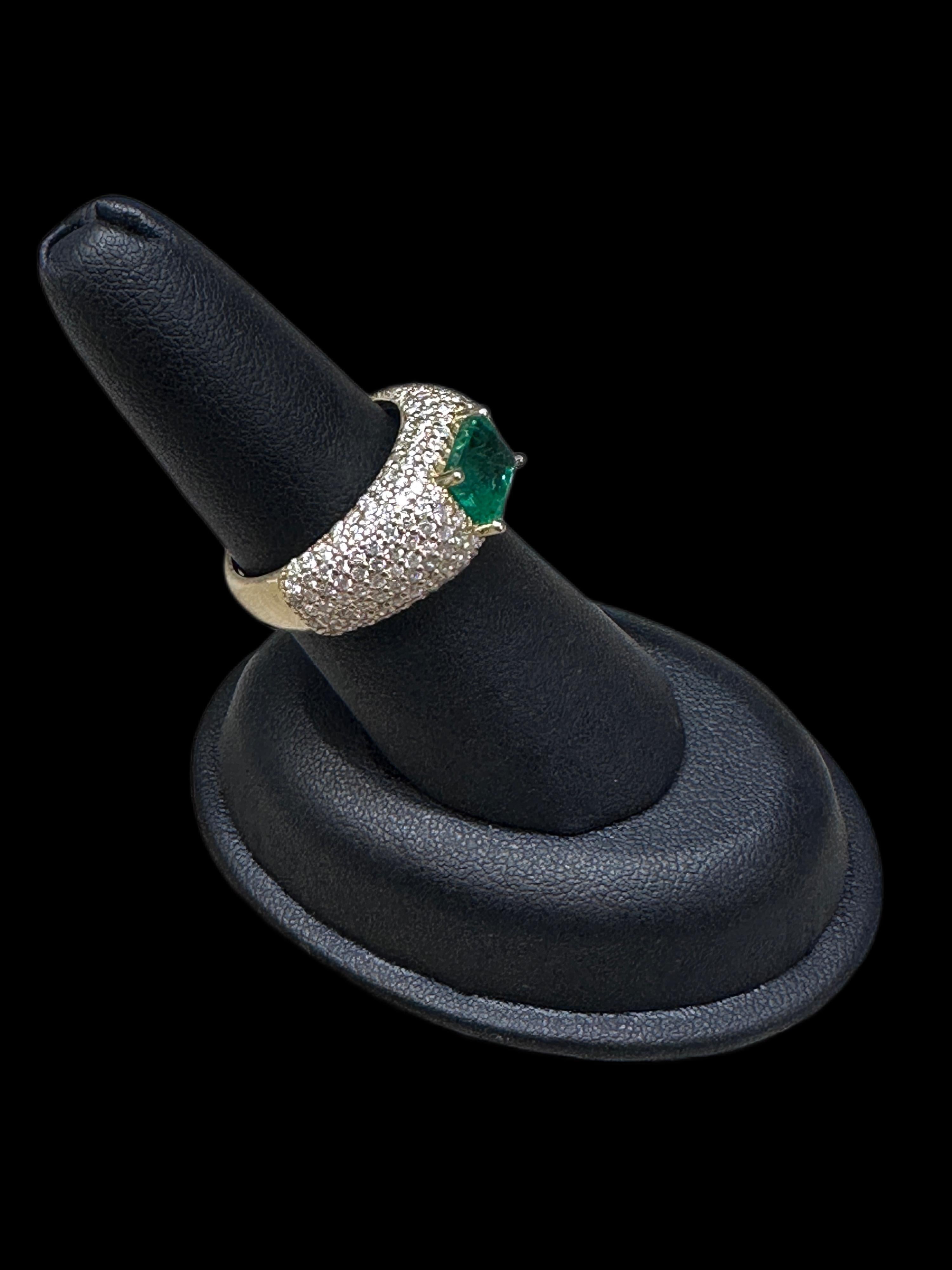 Im Angebot: 14K Yellow Gold, Emerald Cut Emerald Bomber Ring w/ Diamonds () 4